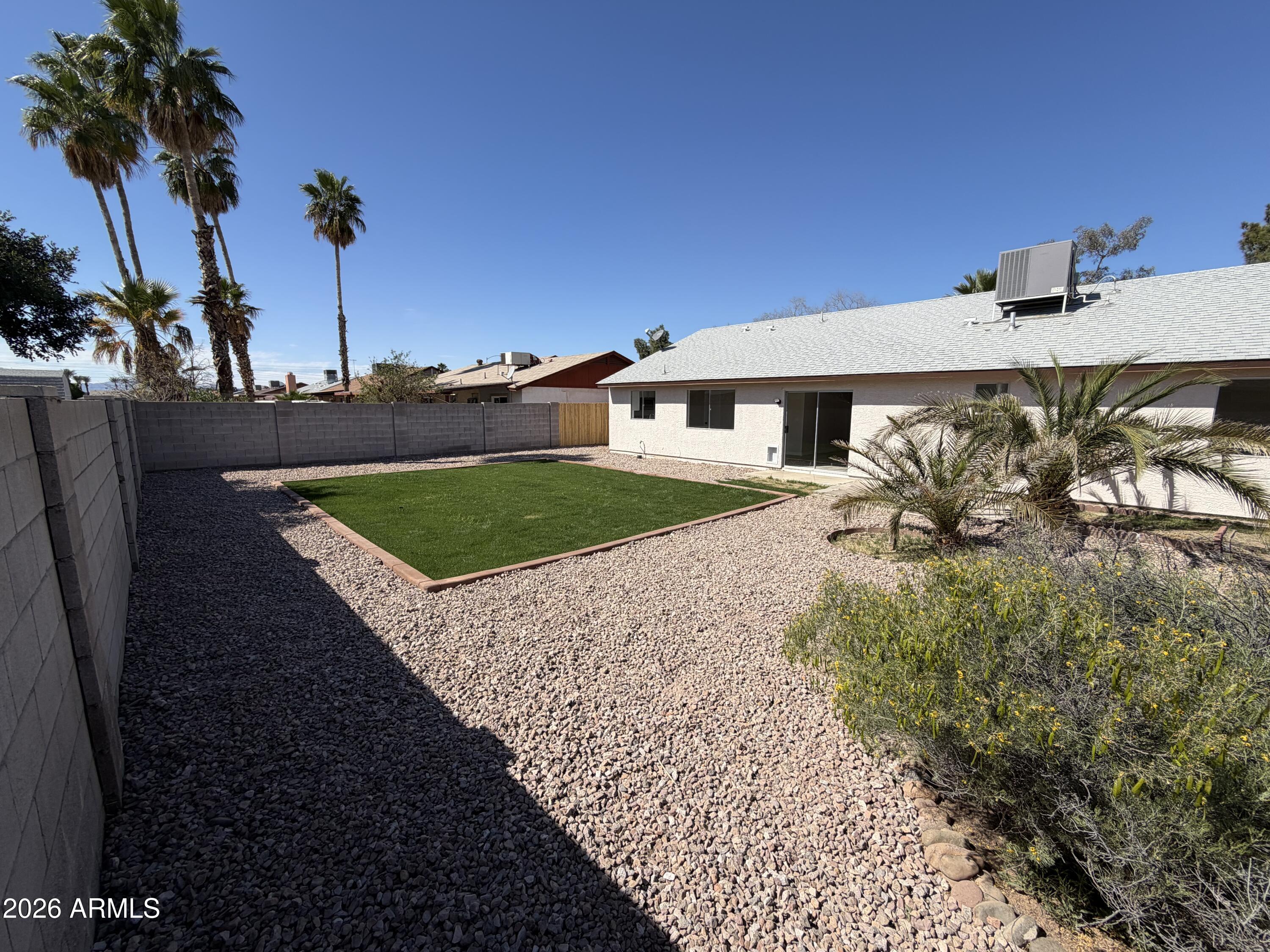 8949 W CINNABAR Avenue