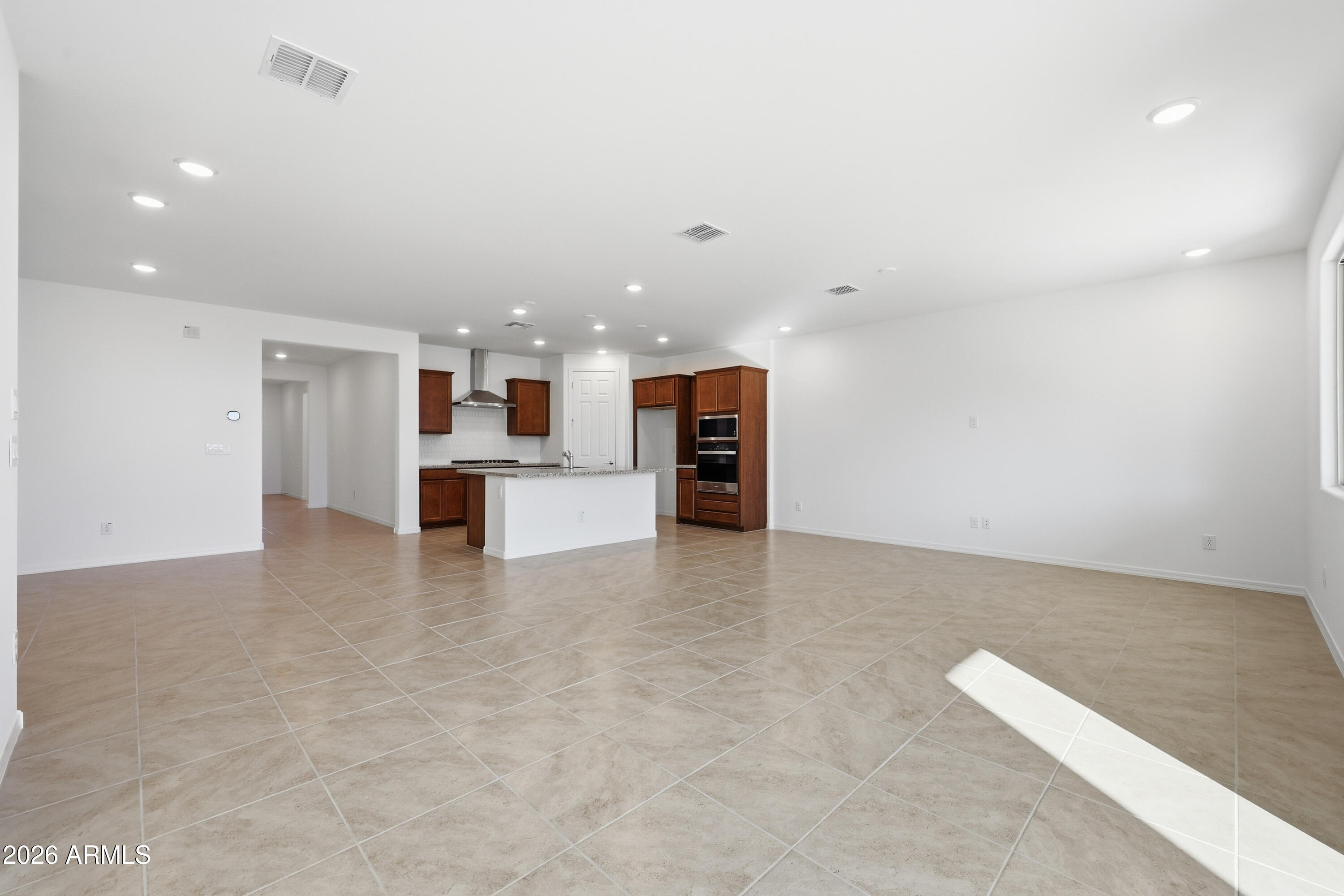 24181 W RAYMOND Street