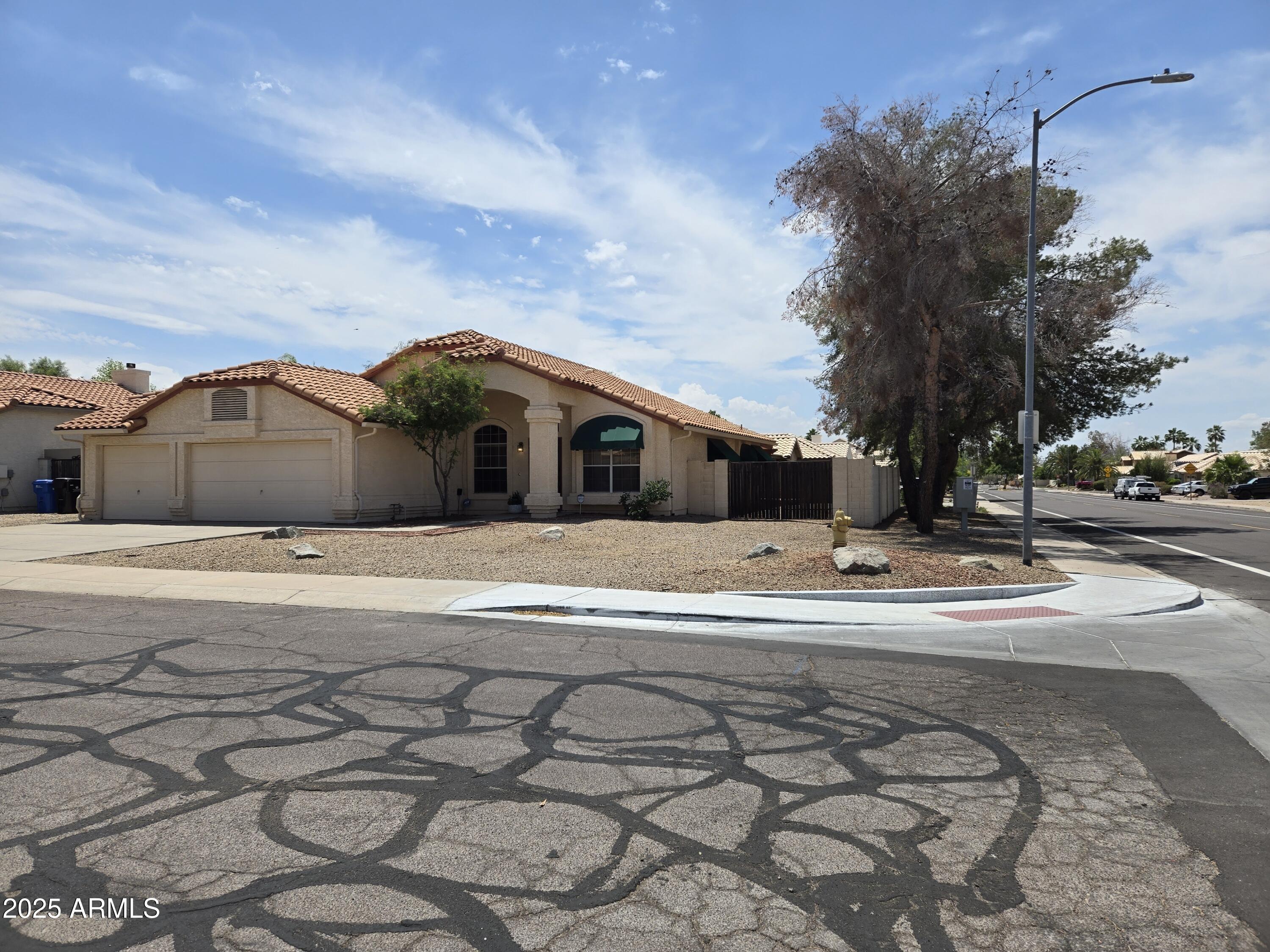 3601 E TARO Lane
