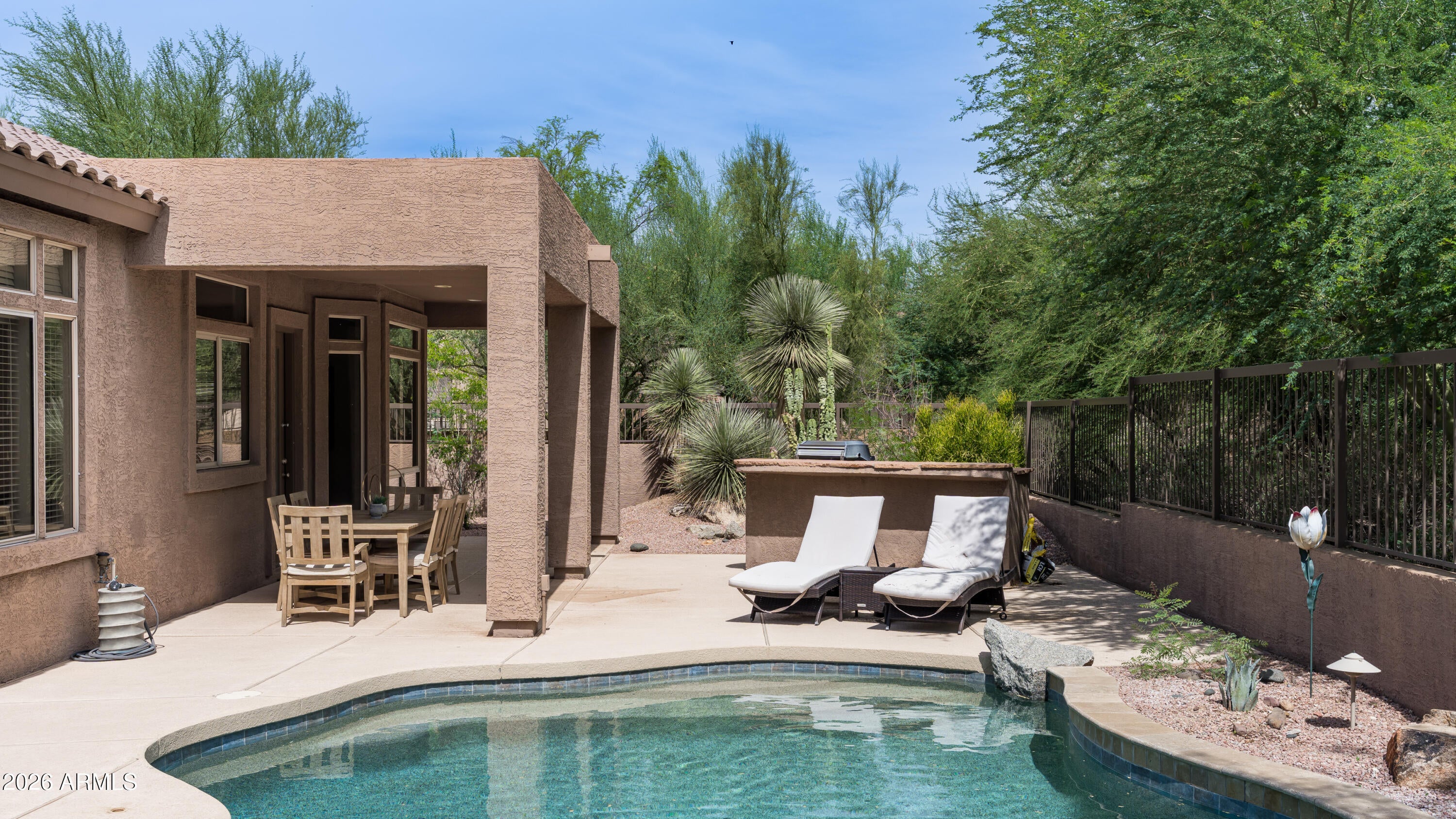 3060 N Ridgecrest -- 126