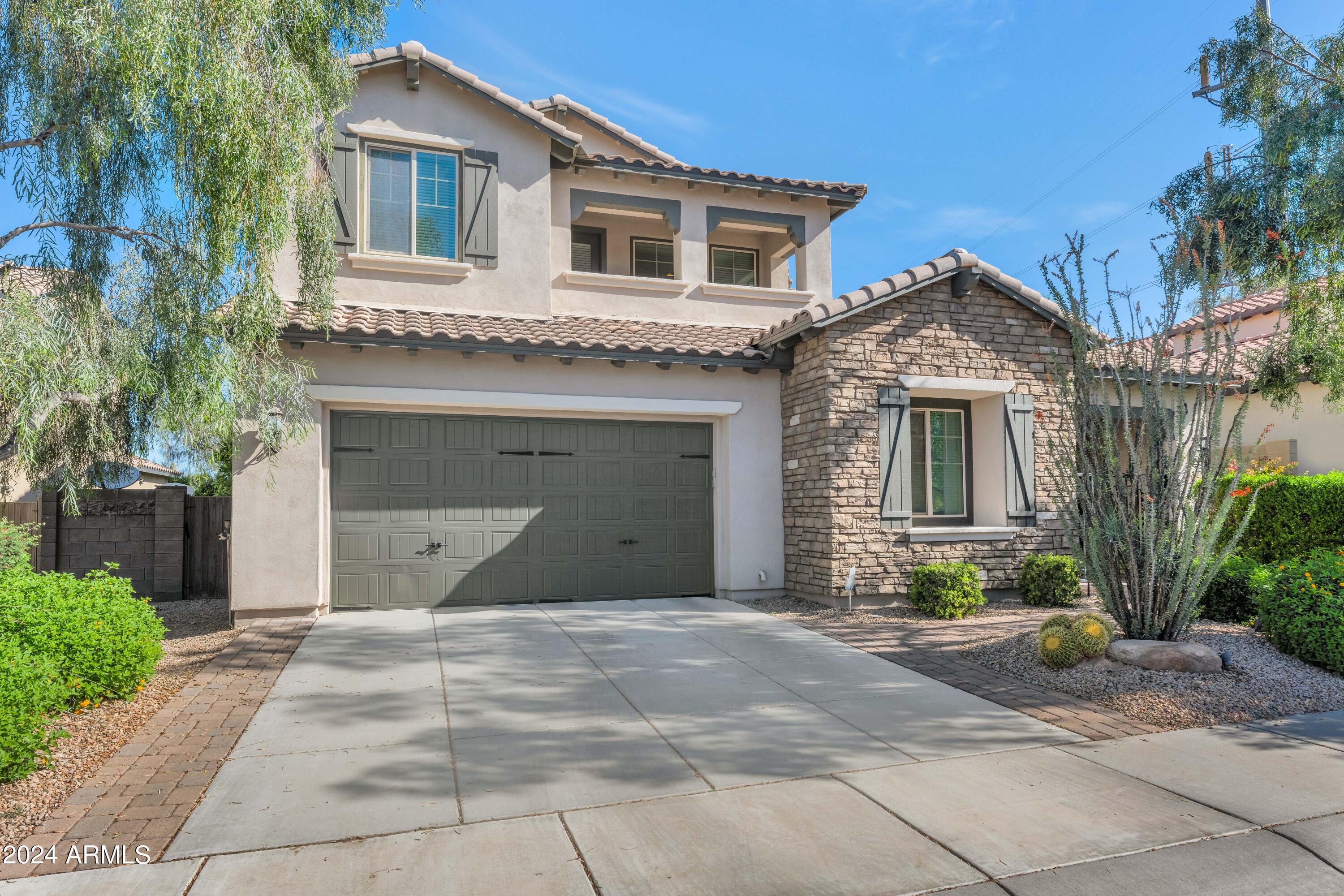 3730 E CAT BALUE Drive