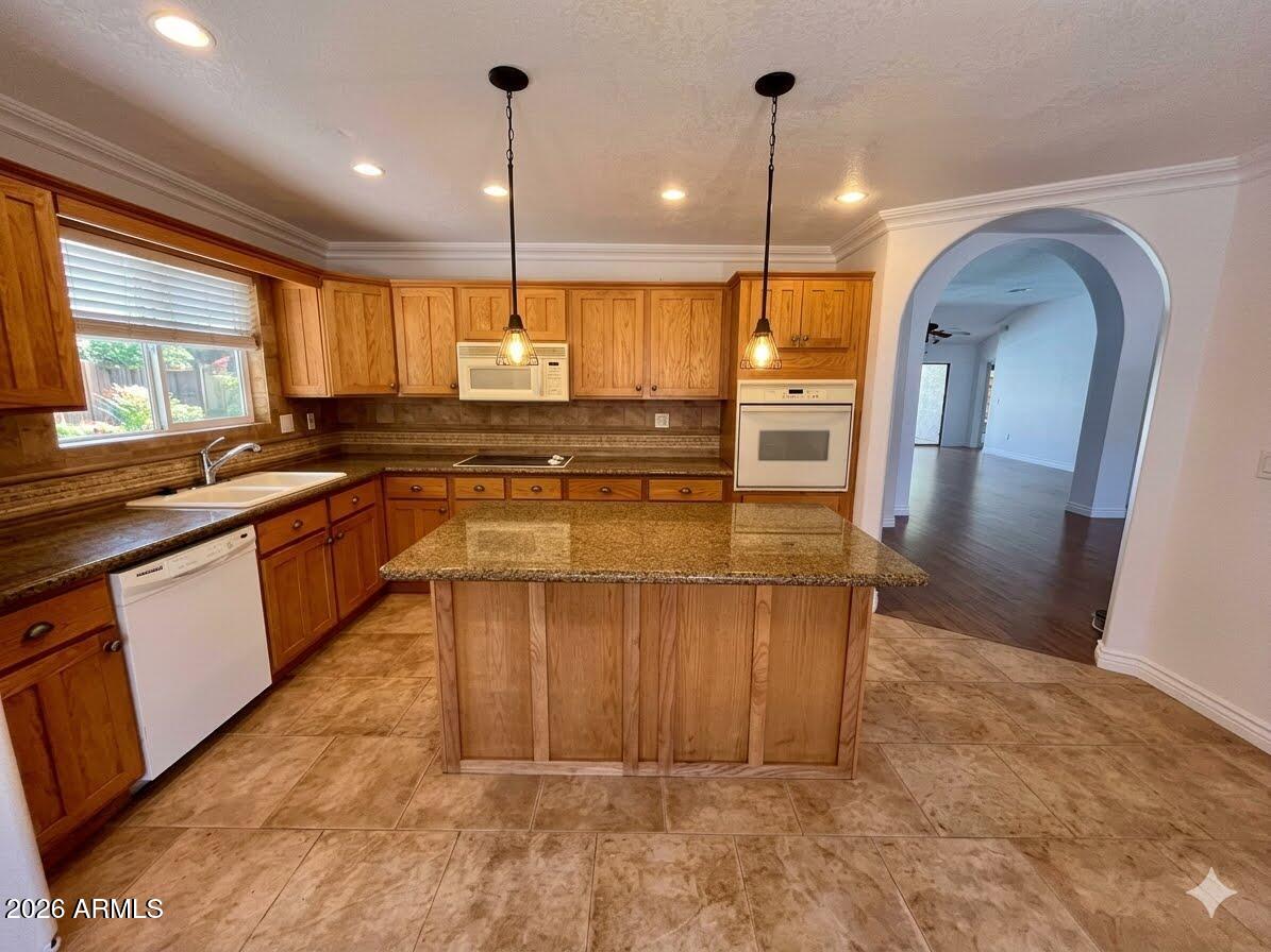 1314 E MINERAL Road