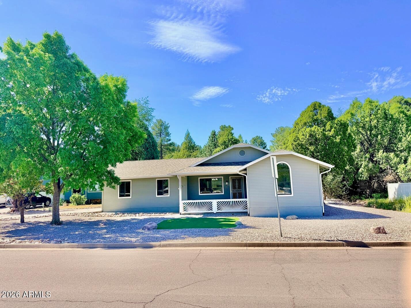 817 W PAYSON Parkway