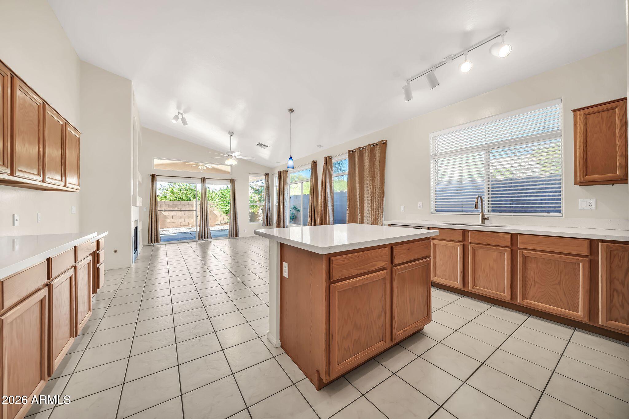 1250 E CAPTAIN DREYFUS Avenue