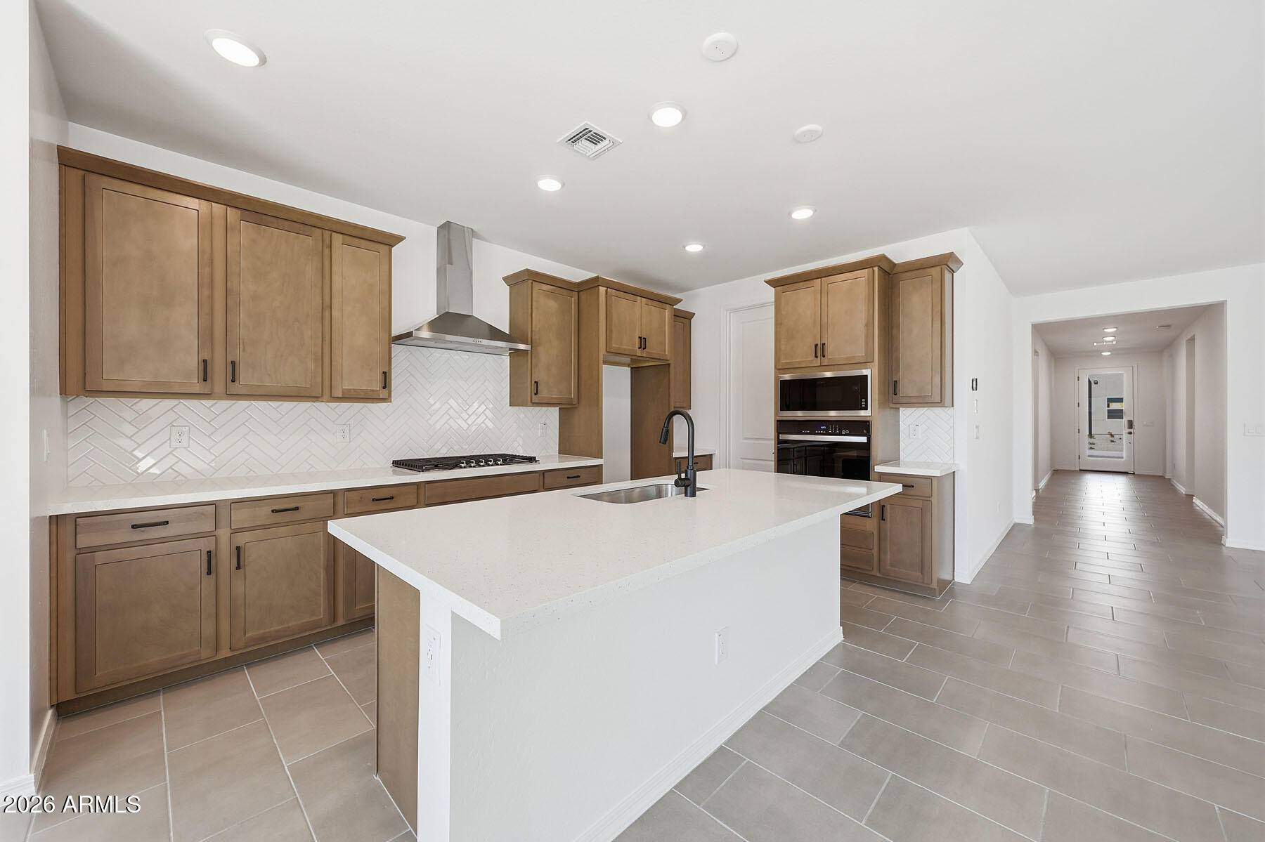 24189 W RAYMOND Street