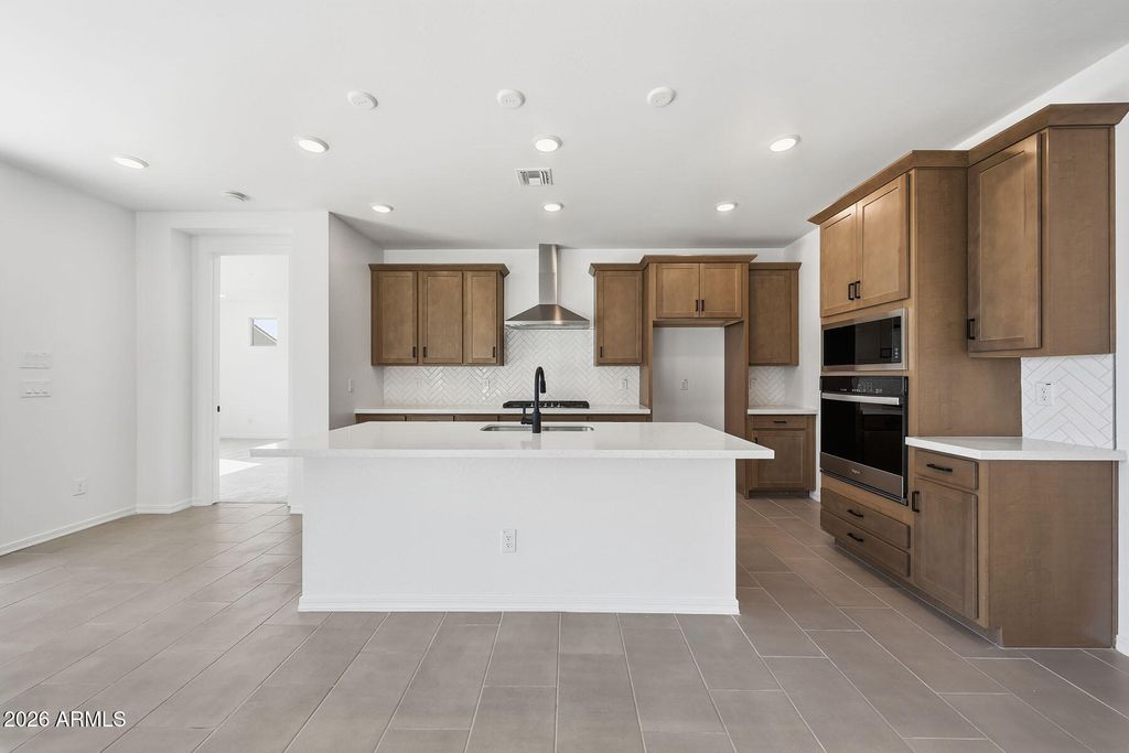 Photo of 24189 W Raymond Street, Buckeye, AZ 85326 (MLS # 7018915)