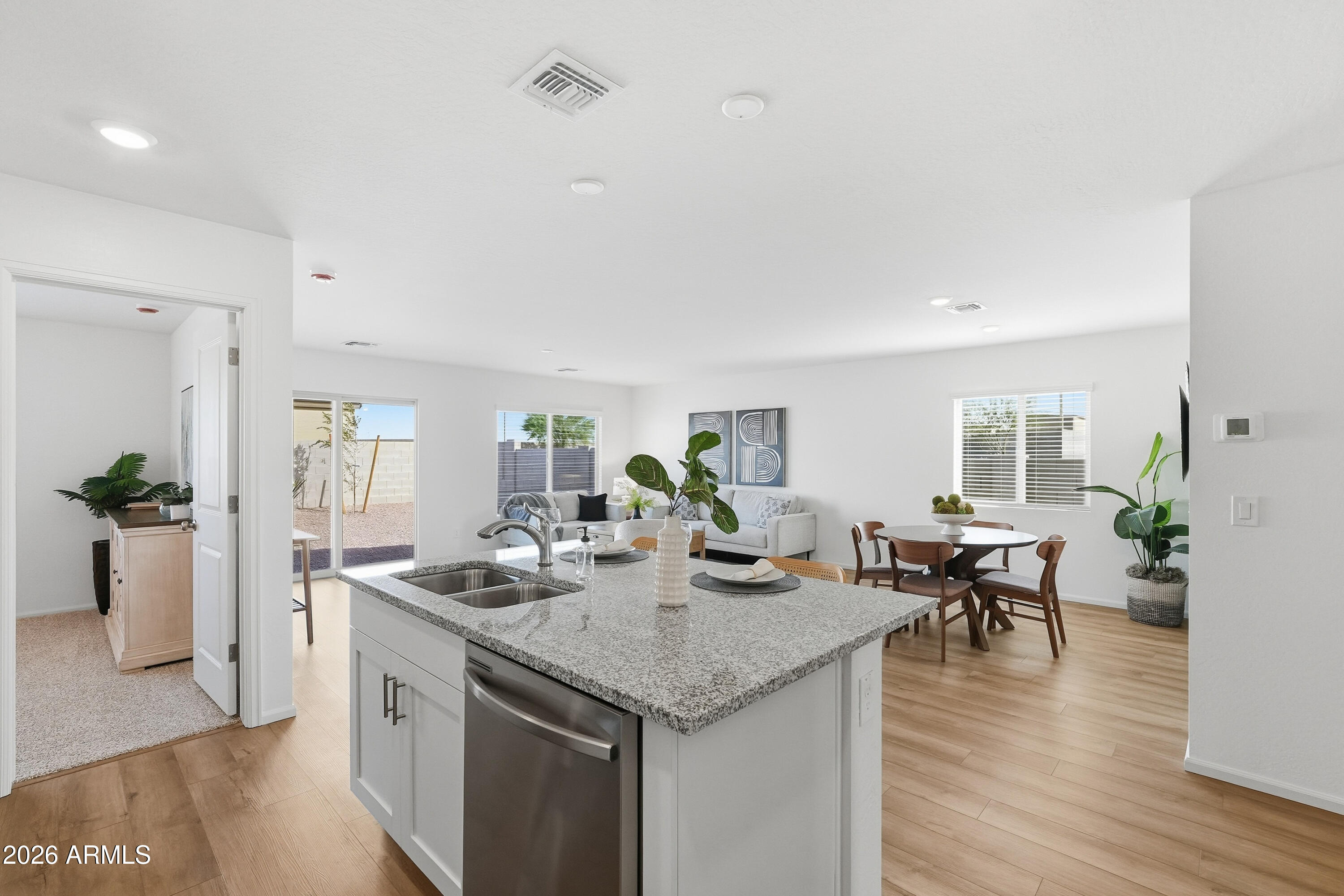1396 W AZTEC Drive