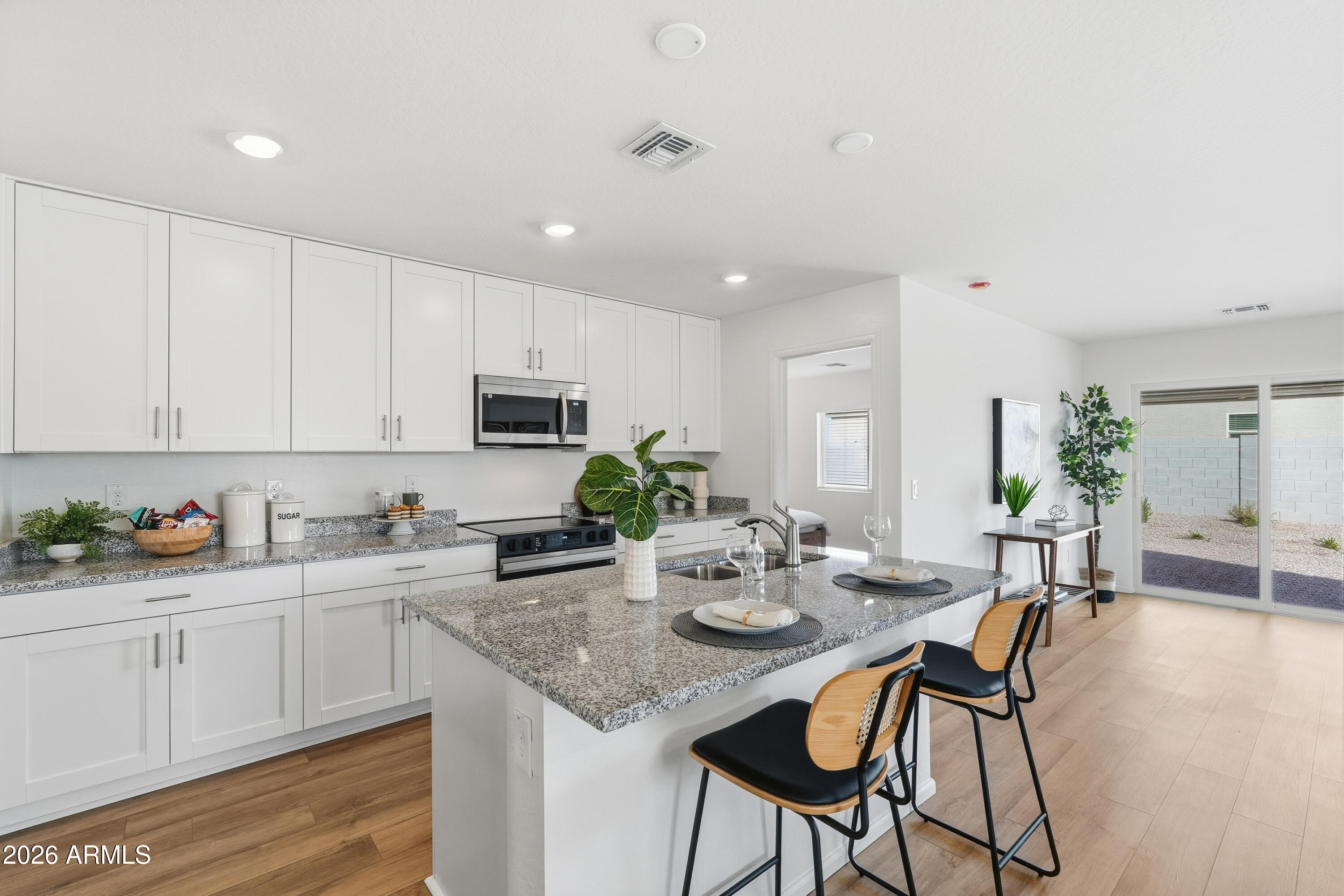 1396 W AZTEC Drive