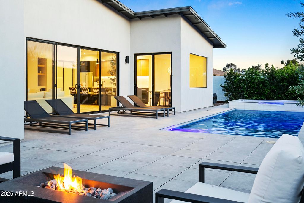 Photo of 4002 N 33rd Place, Phoenix, AZ 85018 (MLS # 7000788)