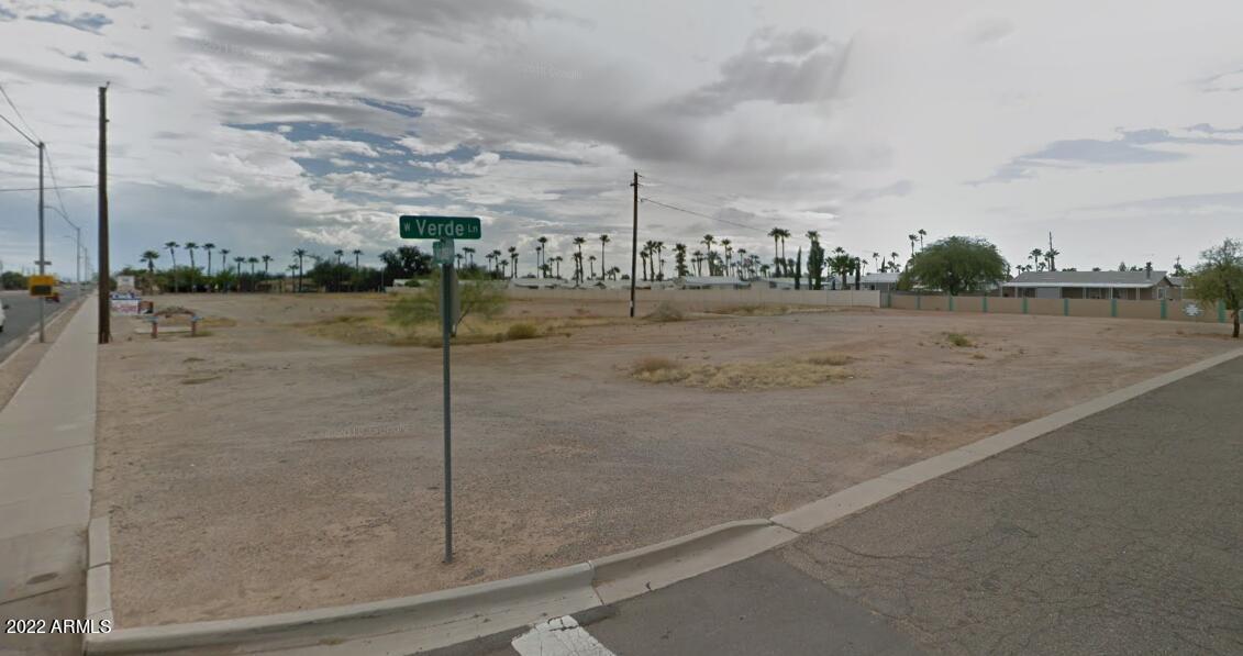 Photo 2 of 4 of 950 S Arizona Boulevard -- land