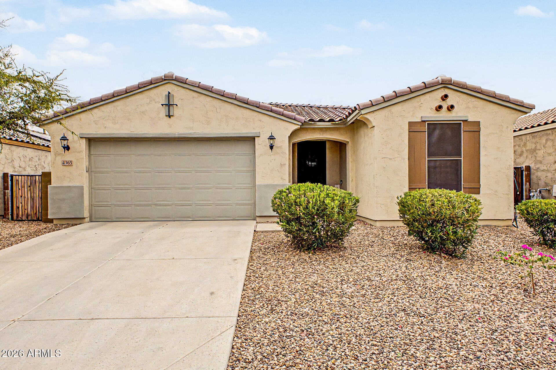 4365 W Pelotazo Way