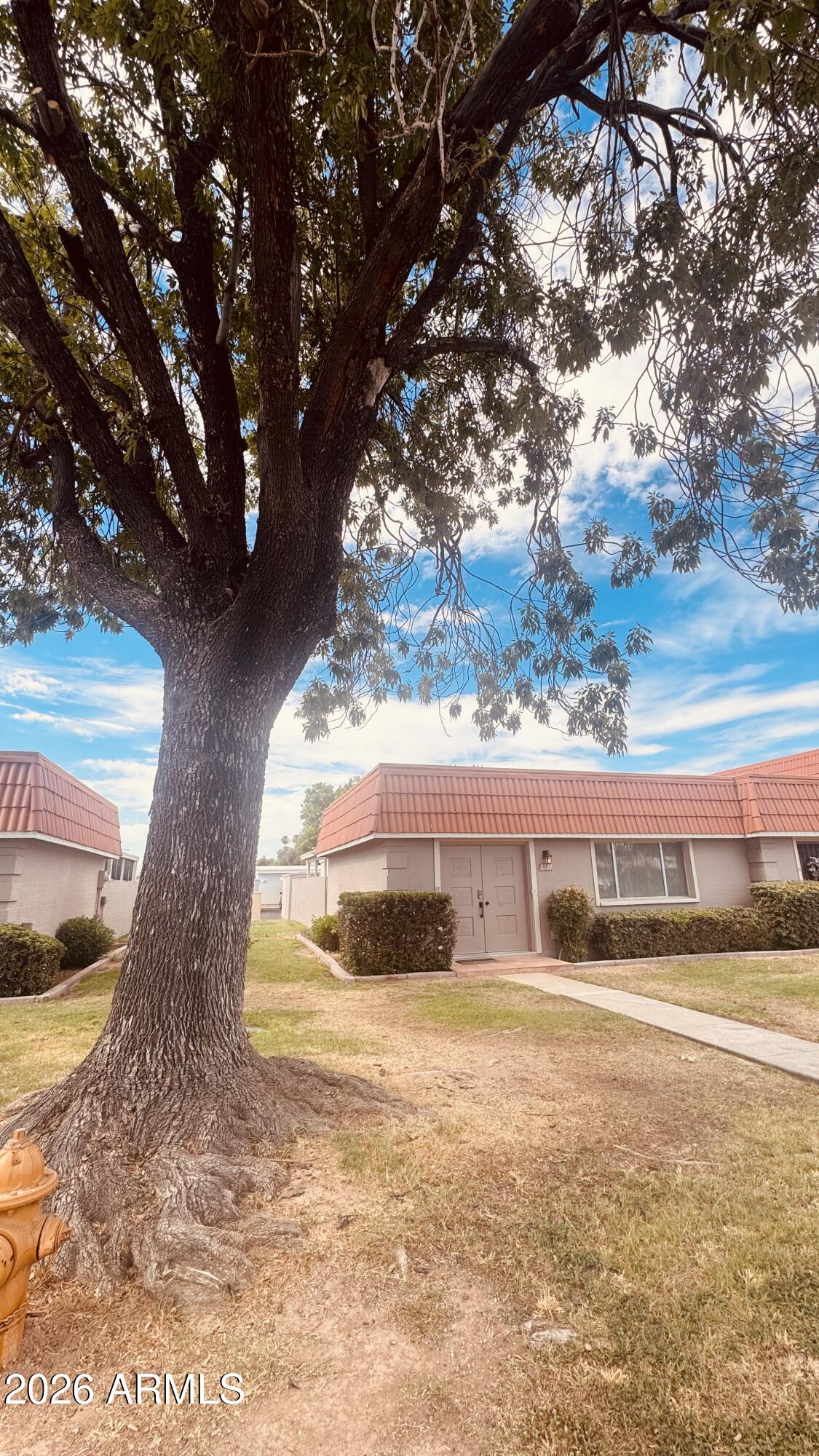 8229 E VISTA Drive