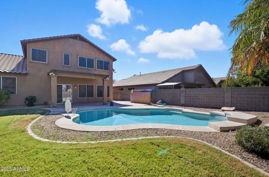 Photo of 5422 W Topeka Drive, Glendale, AZ 85308 (MLS # 6929442)