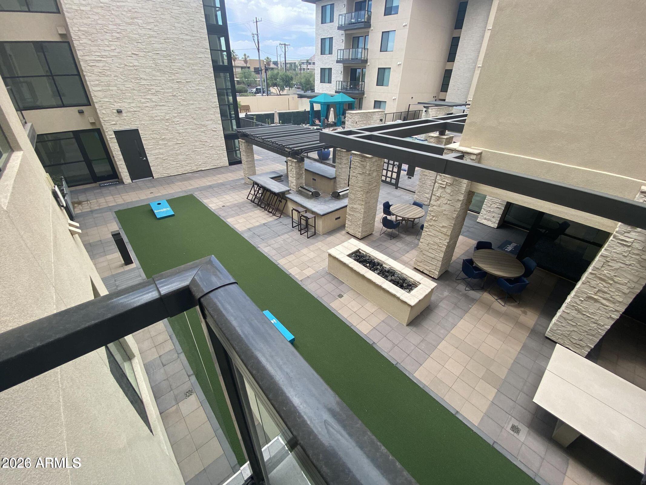 7300 E EARLL Drive 2006