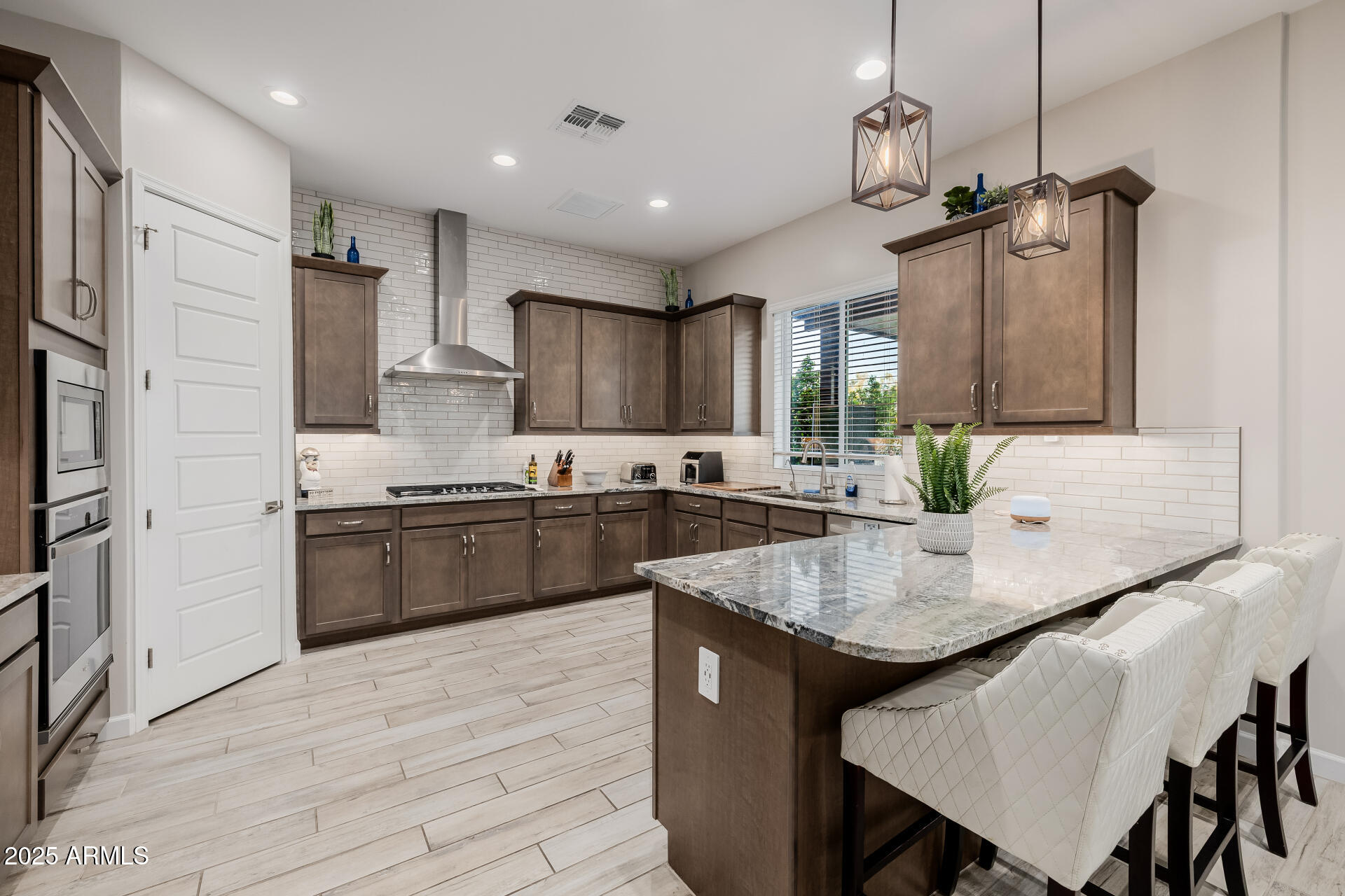 5119 E WOODRIDGE Drive