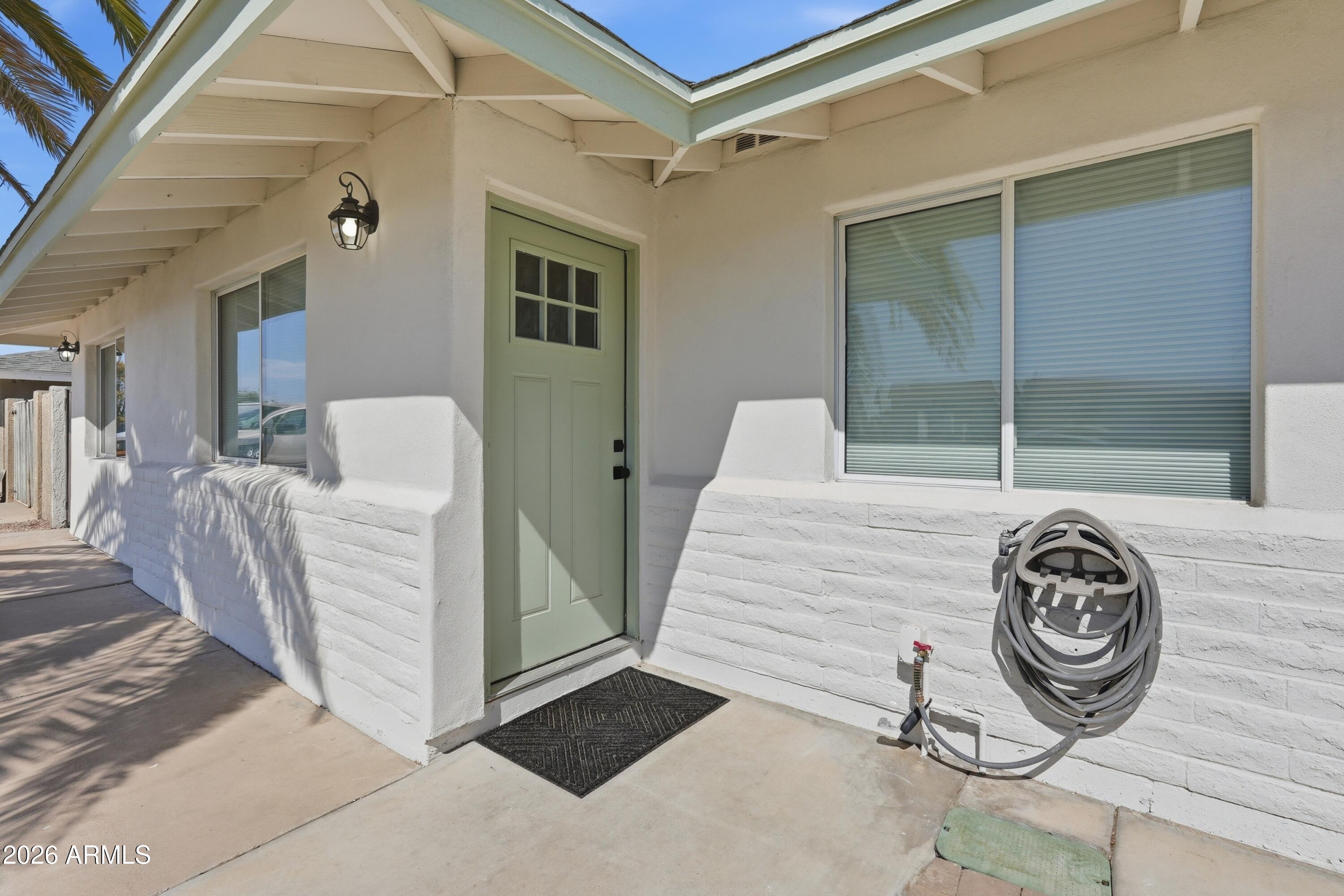 1 N COTTONWOOD Drive