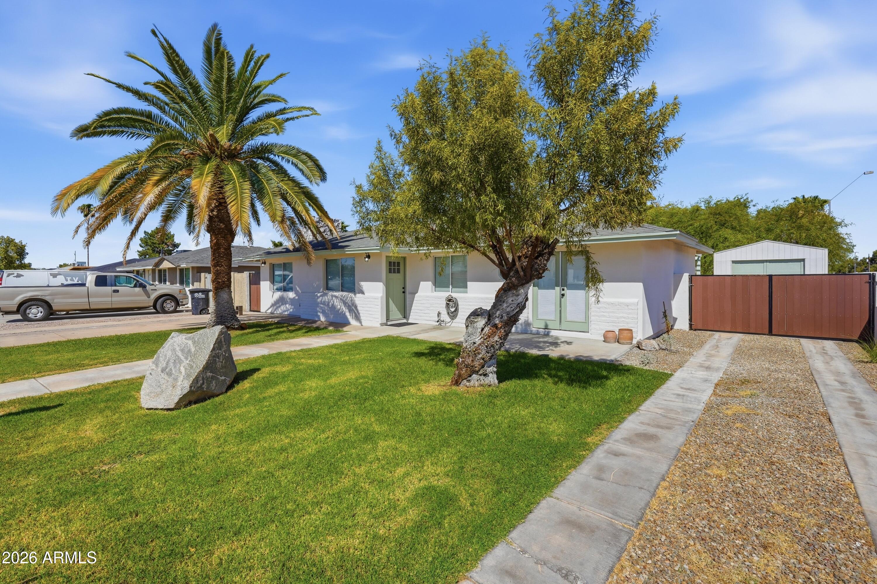 1 N COTTONWOOD Drive