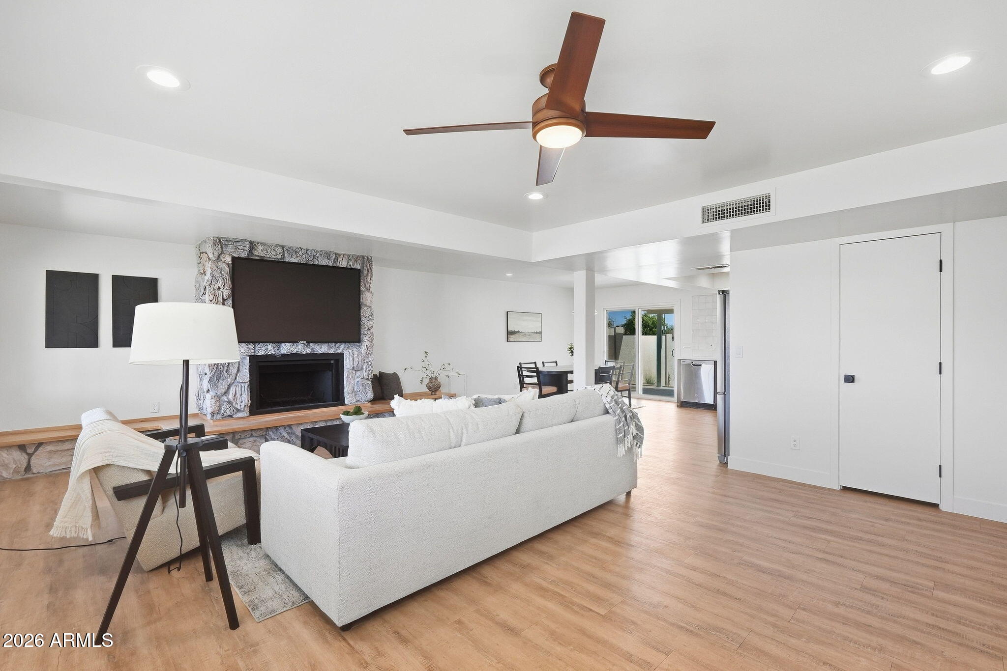 1 N COTTONWOOD Drive
