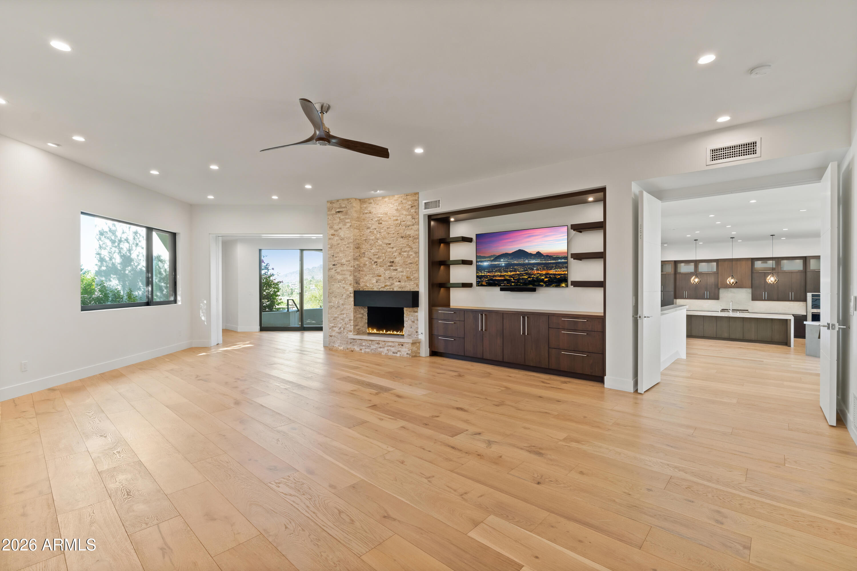 ECHO CANYON - Residential