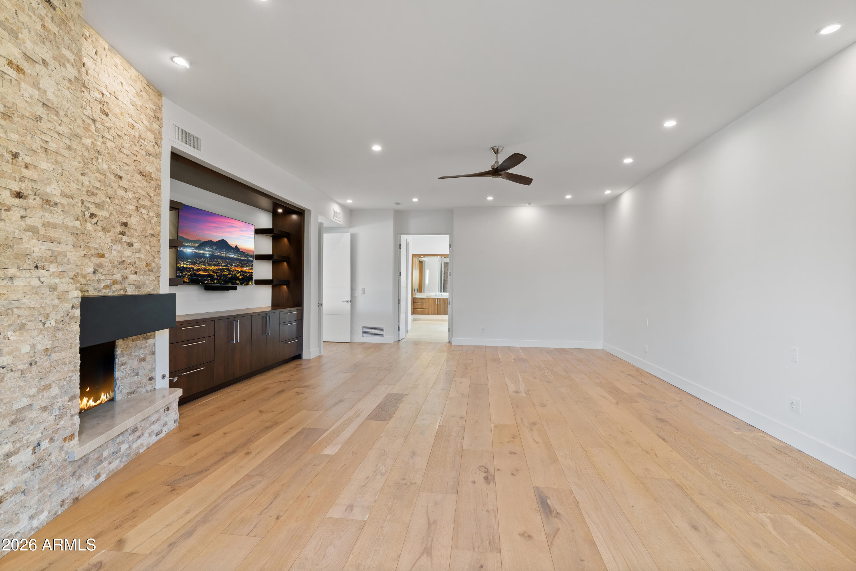 ECHO CANYON - Residential