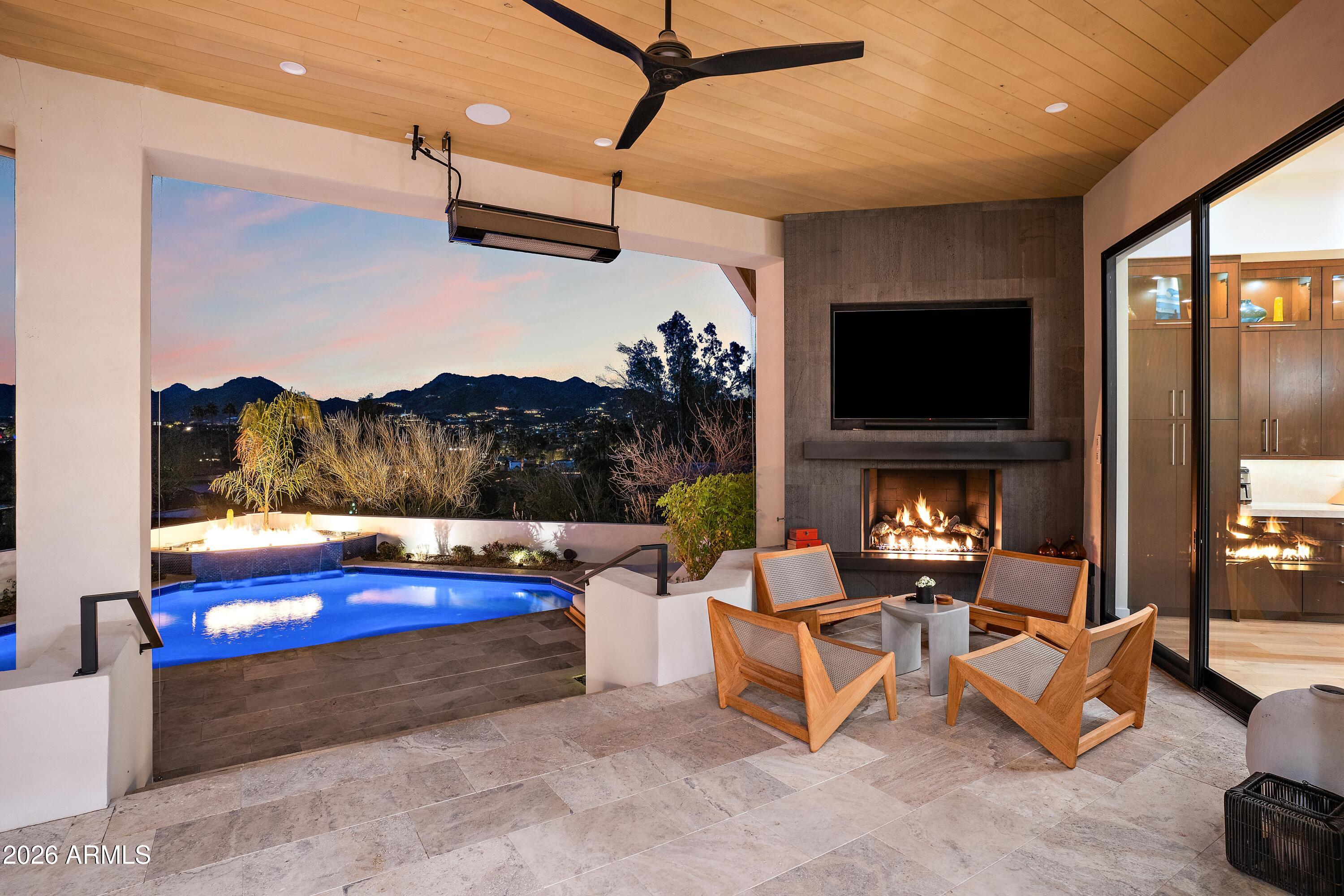 ECHO CANYON - Residential