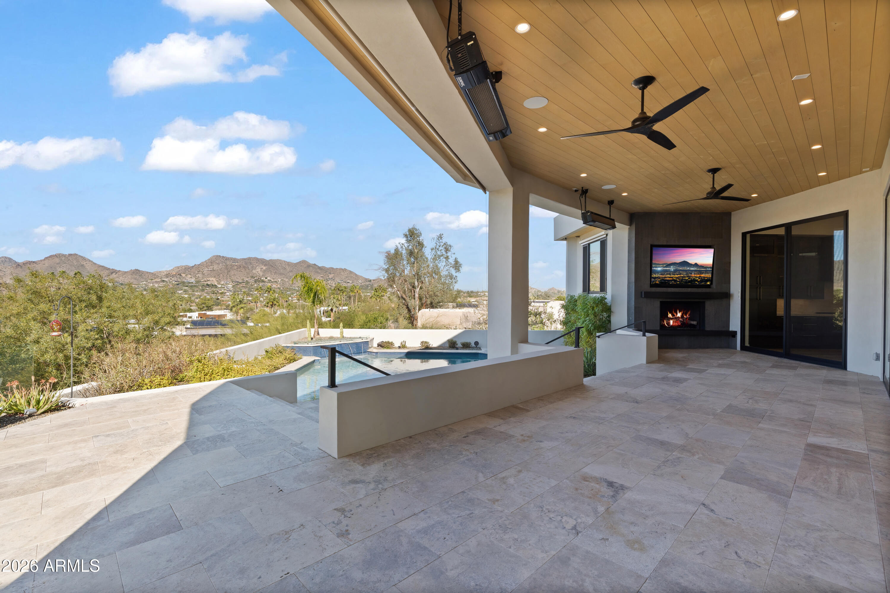 ECHO CANYON - Residential