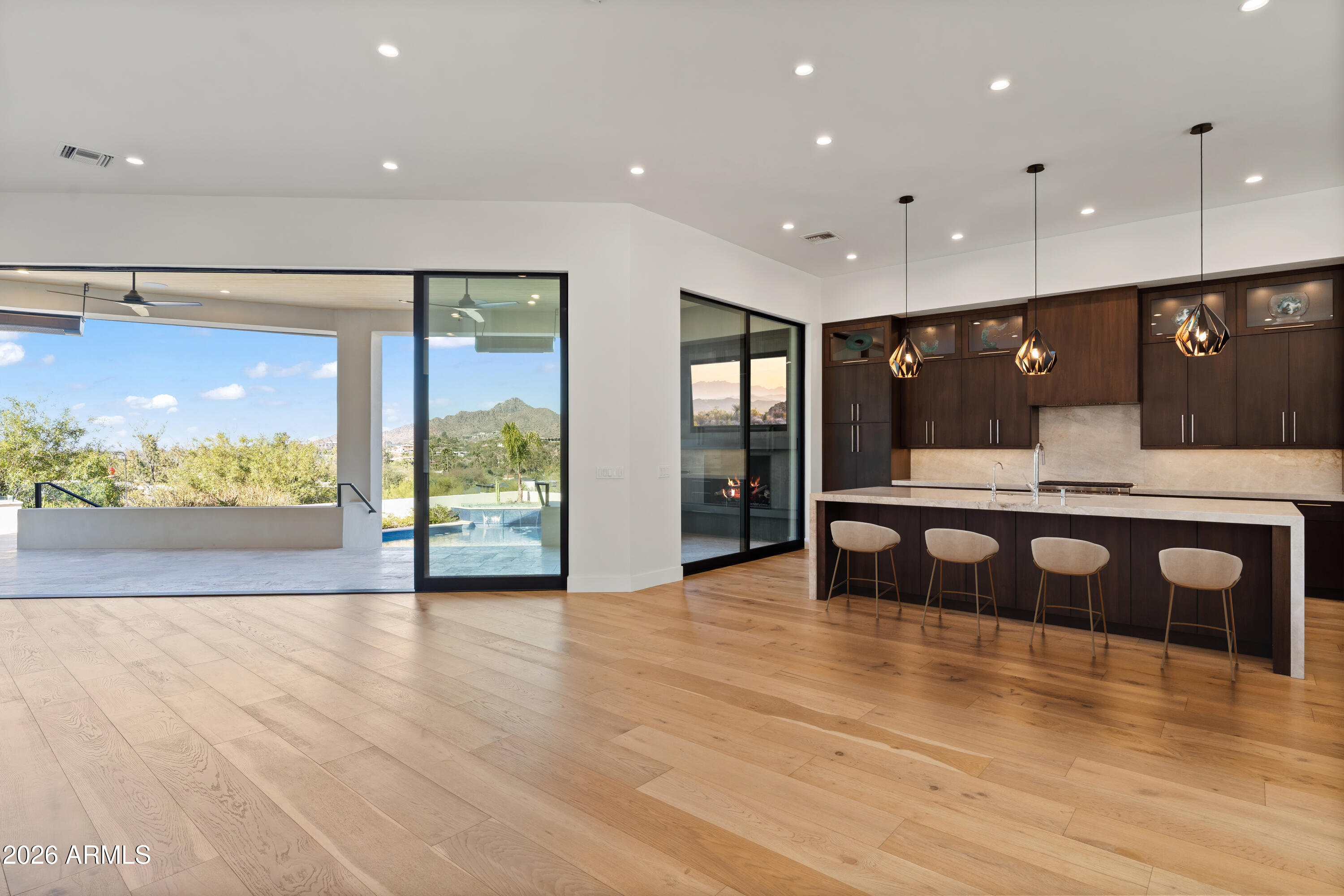 ECHO CANYON - Residential