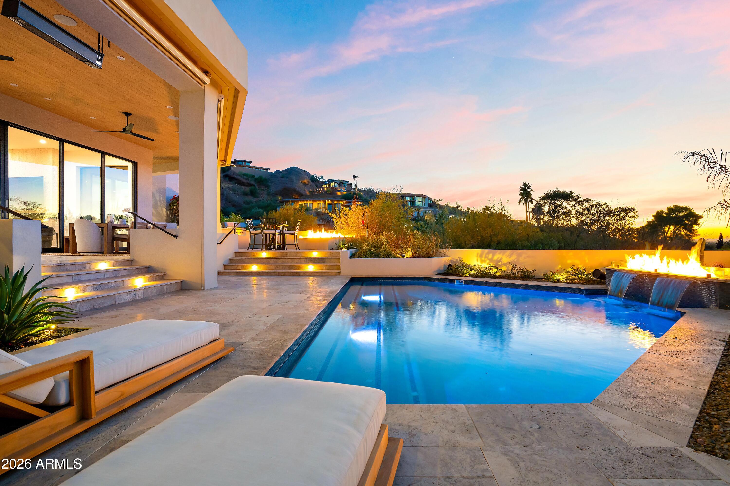 5724 N ECHO CANYON Drive