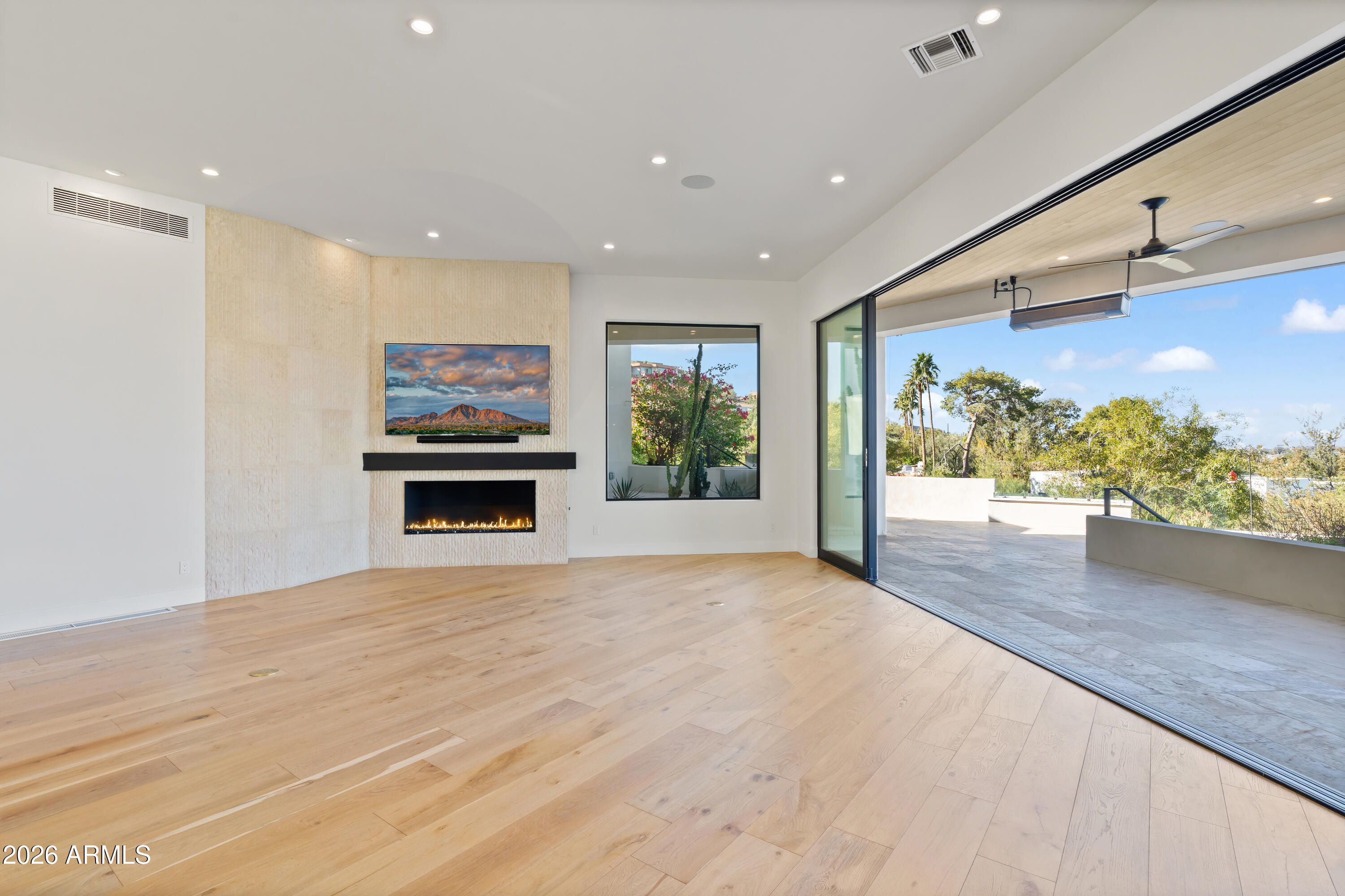 ECHO CANYON - Residential