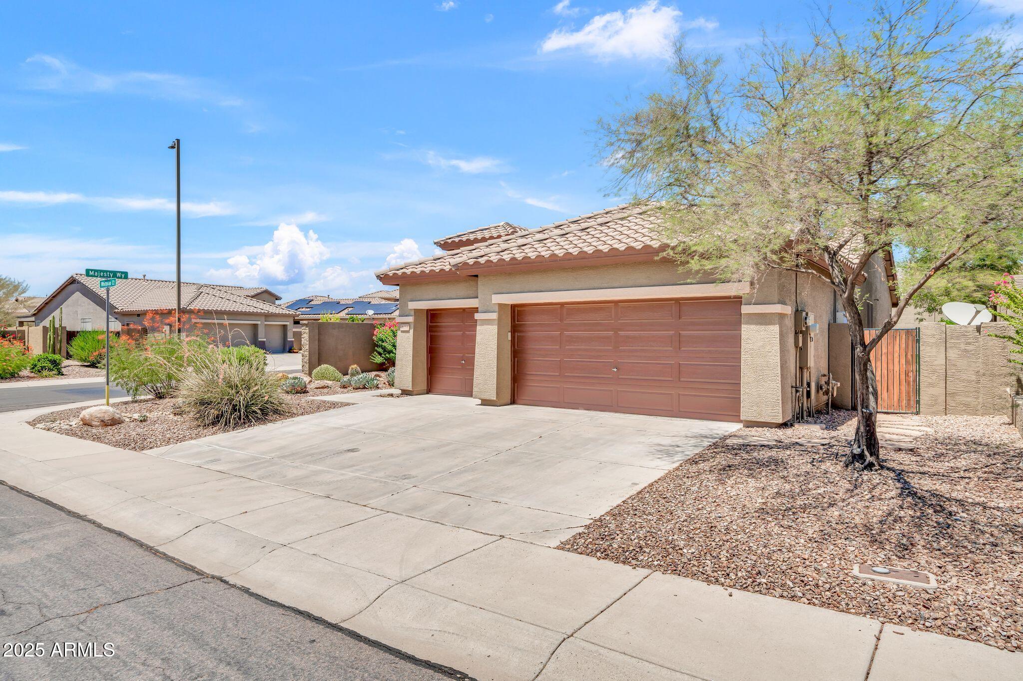 2834 W WHITMAN Court