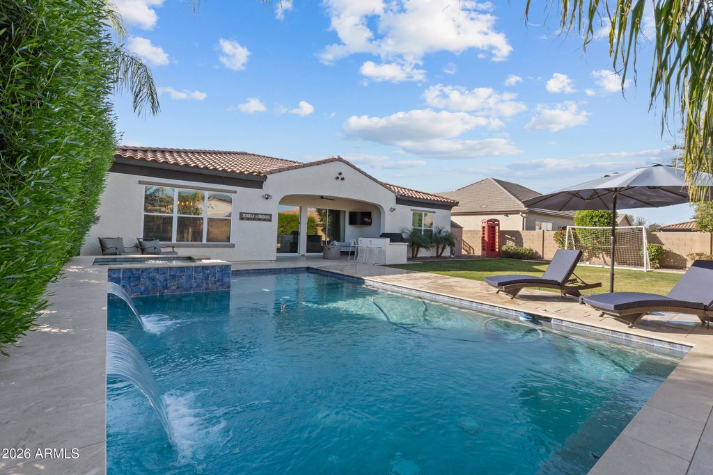 Photo of 22326 E Sentiero Drive, Queen Creek, AZ 85142 (MLS # 6978204)