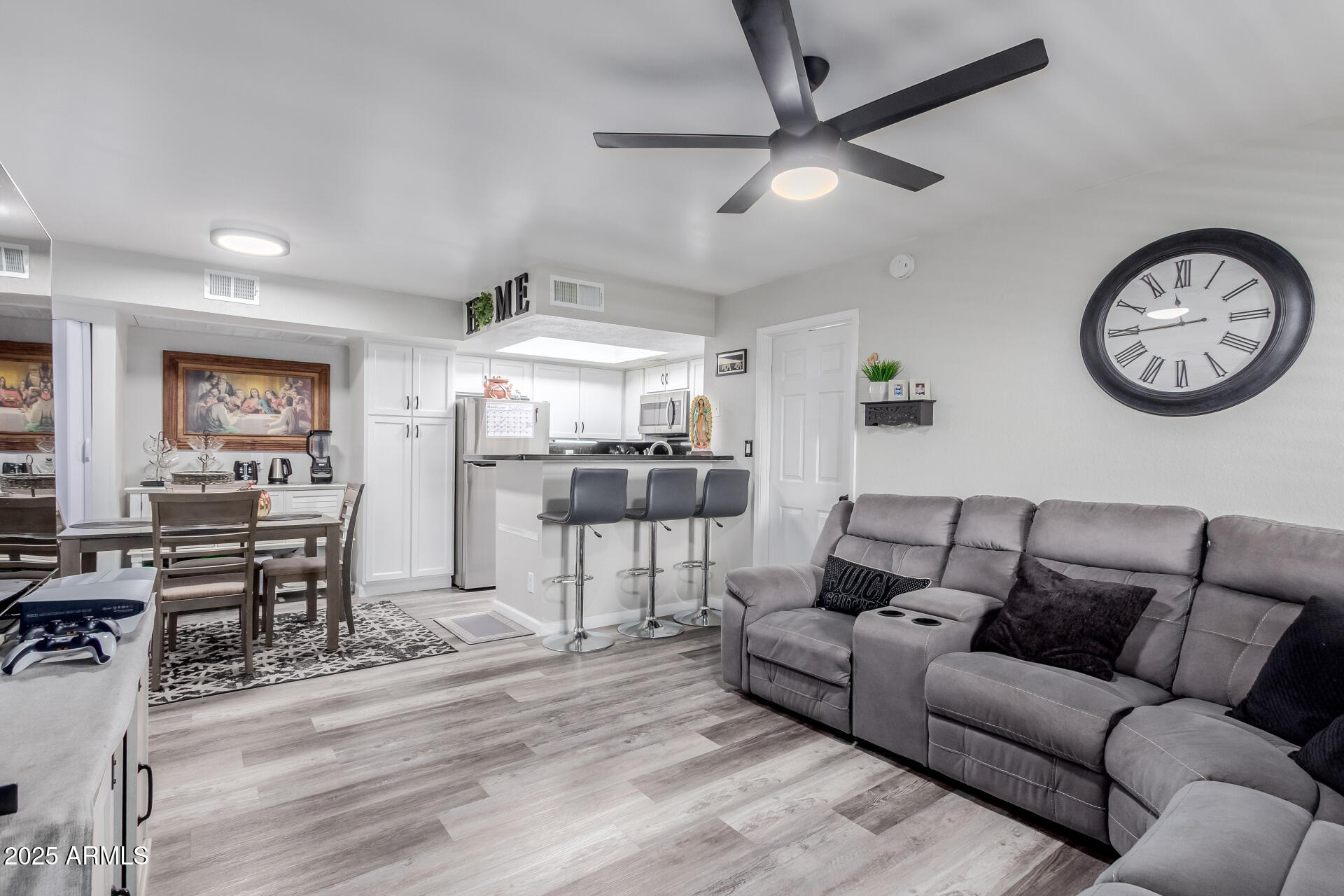 3535 W TIERRA BUENA Lane 256