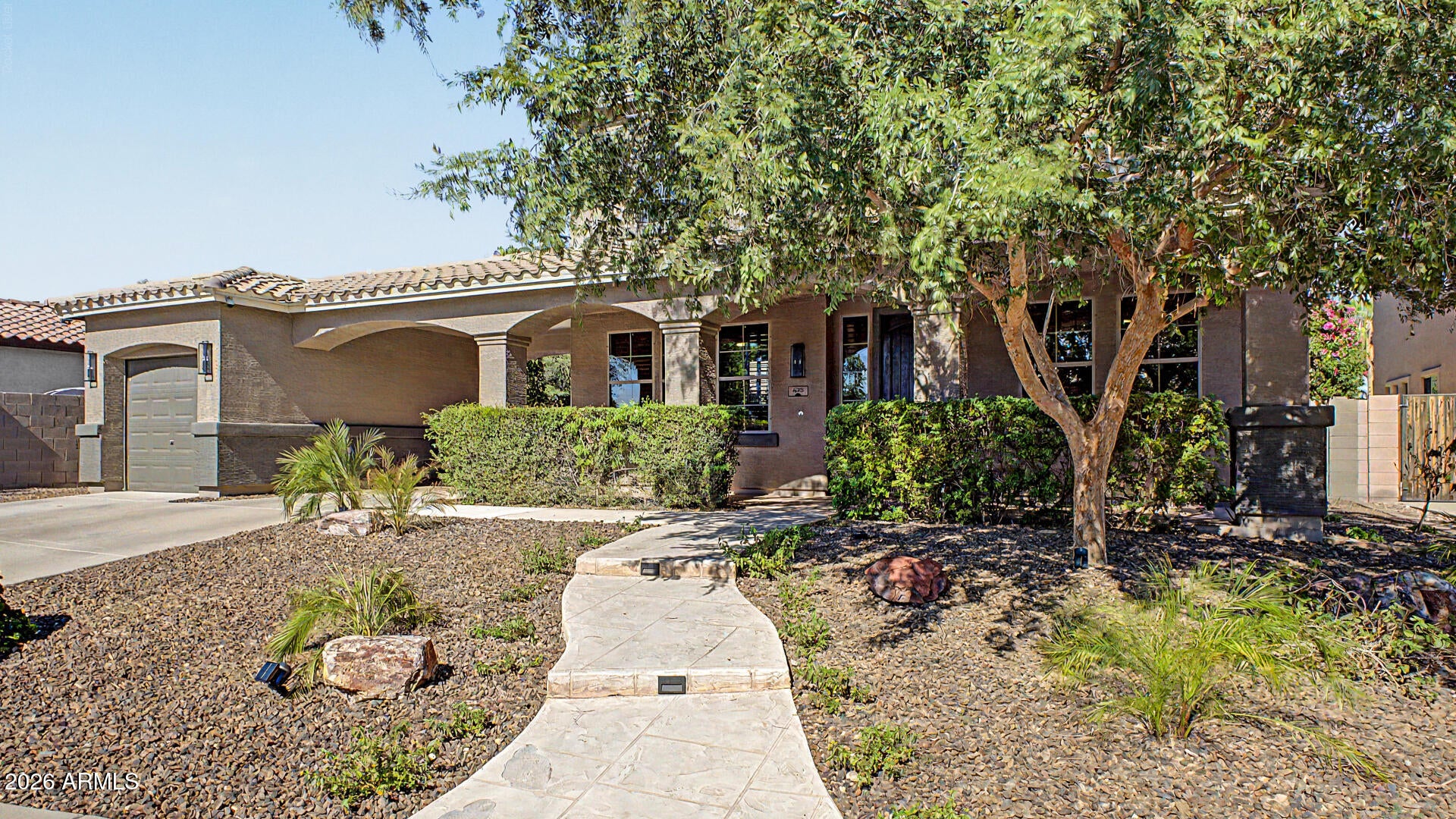 425 S CAMELLIA Drive