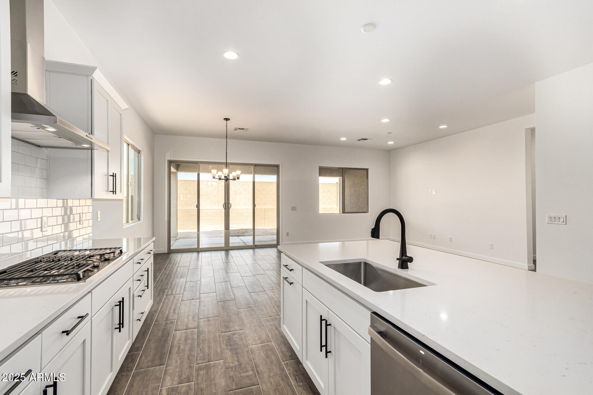 15818 W MIAMI Street