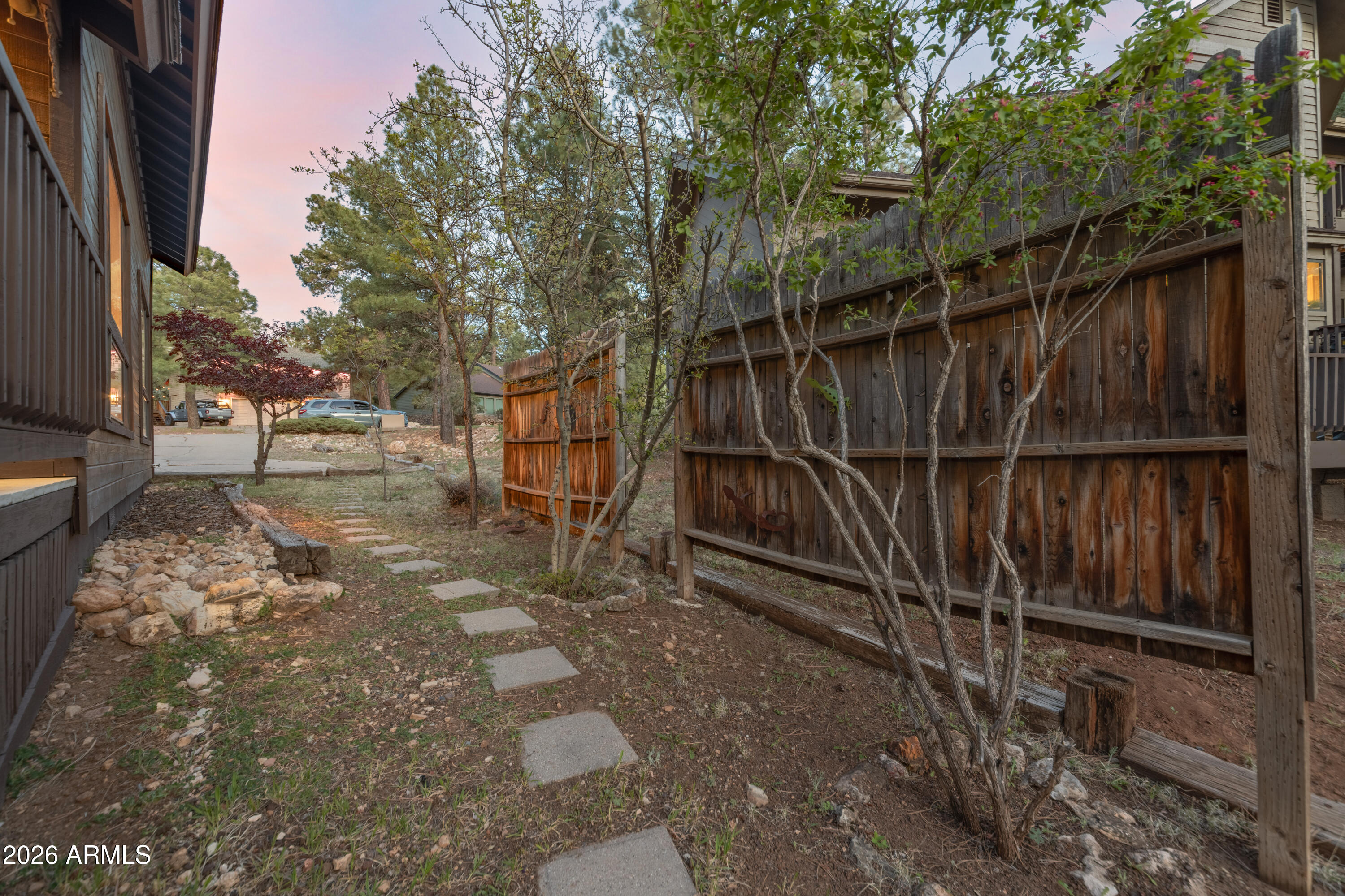 2803 N CAREFREE Circle