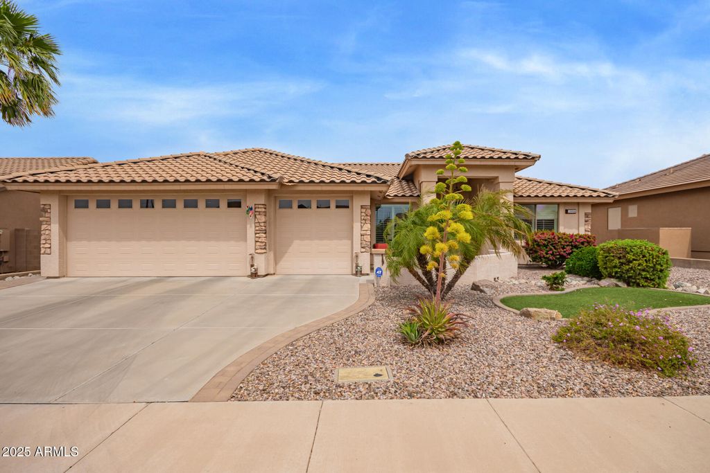 Photo of 10904 E Plata Avenue, Mesa, AZ 85212 (MLS # 6928920)