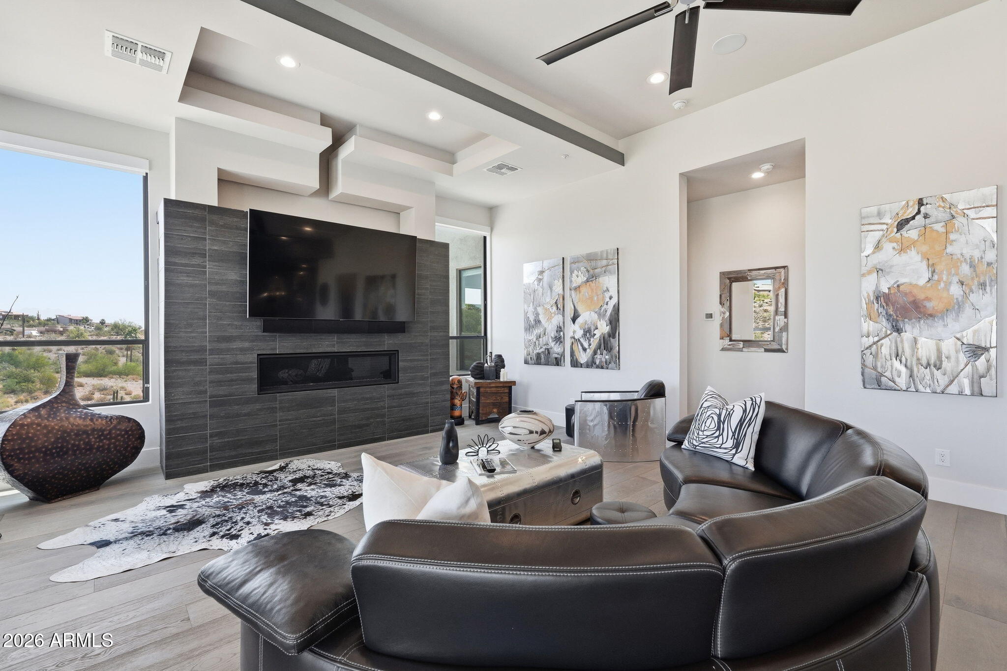 PALATIAL ESTATES - Residential