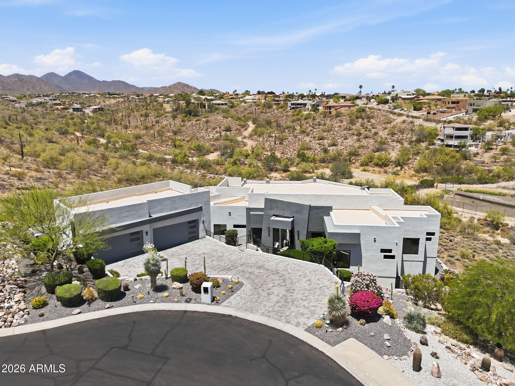 PALATIAL ESTATES - Residential