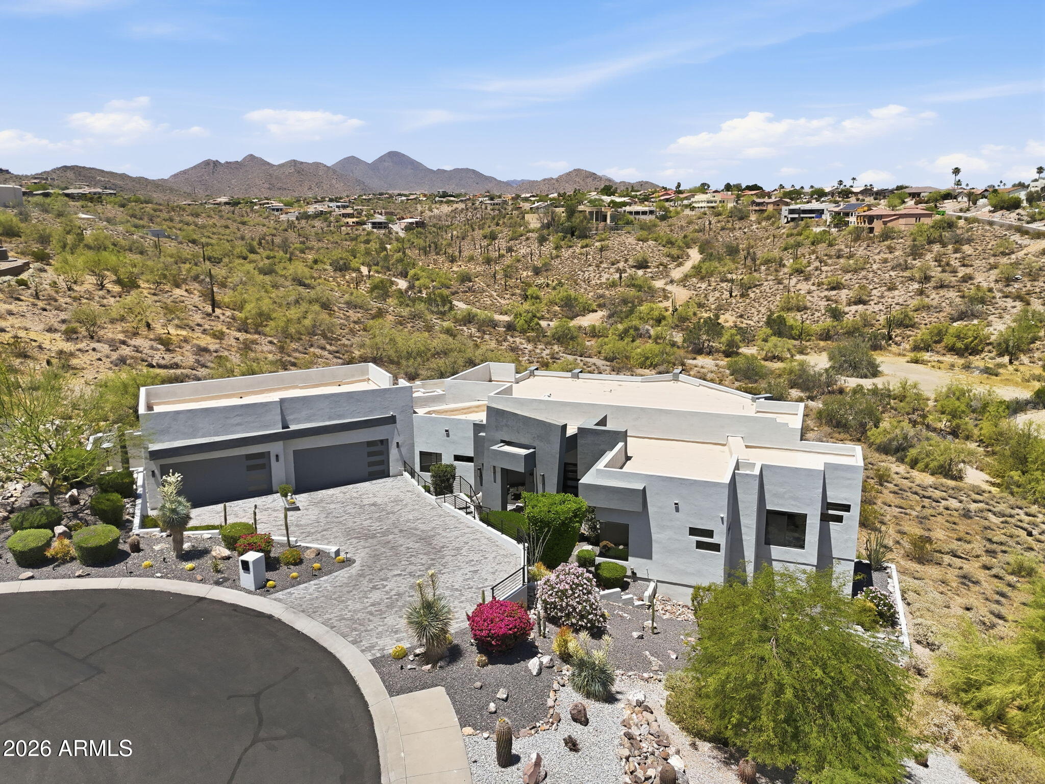 PALATIAL ESTATES - Residential