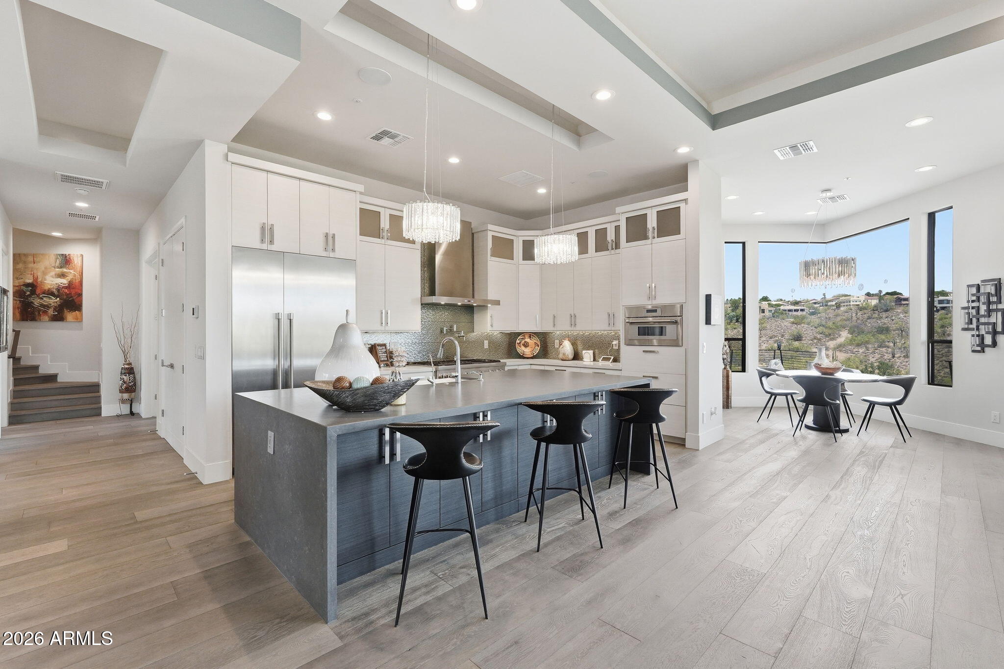 PALATIAL ESTATES - Residential