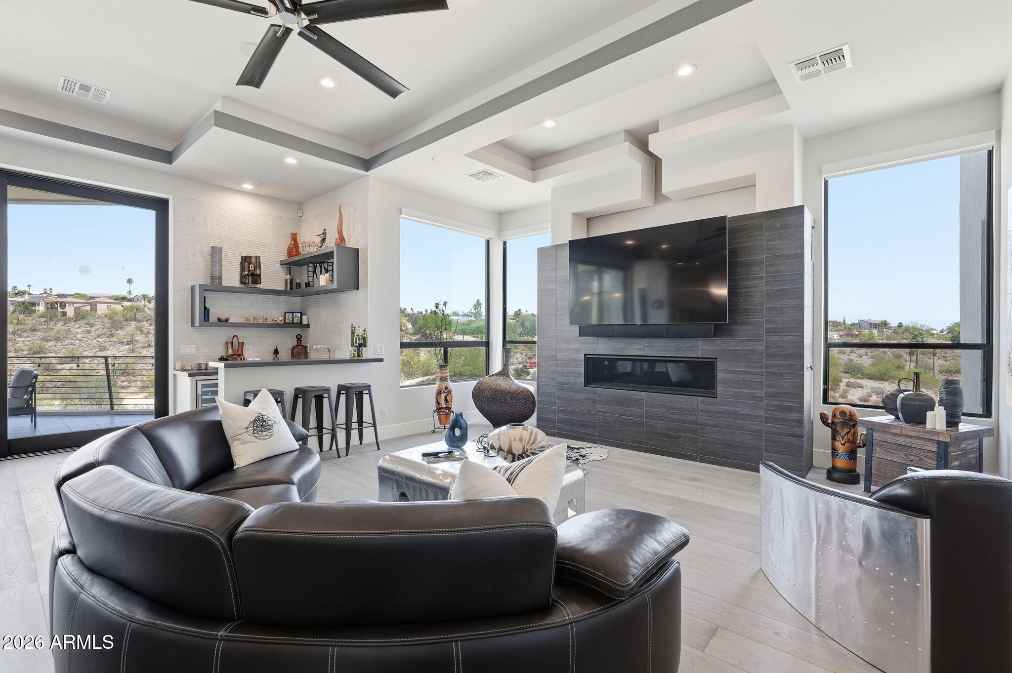 PALATIAL ESTATES - Residential