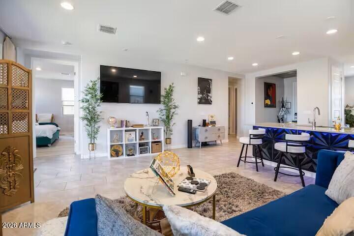 8908 W SOLANO Drive