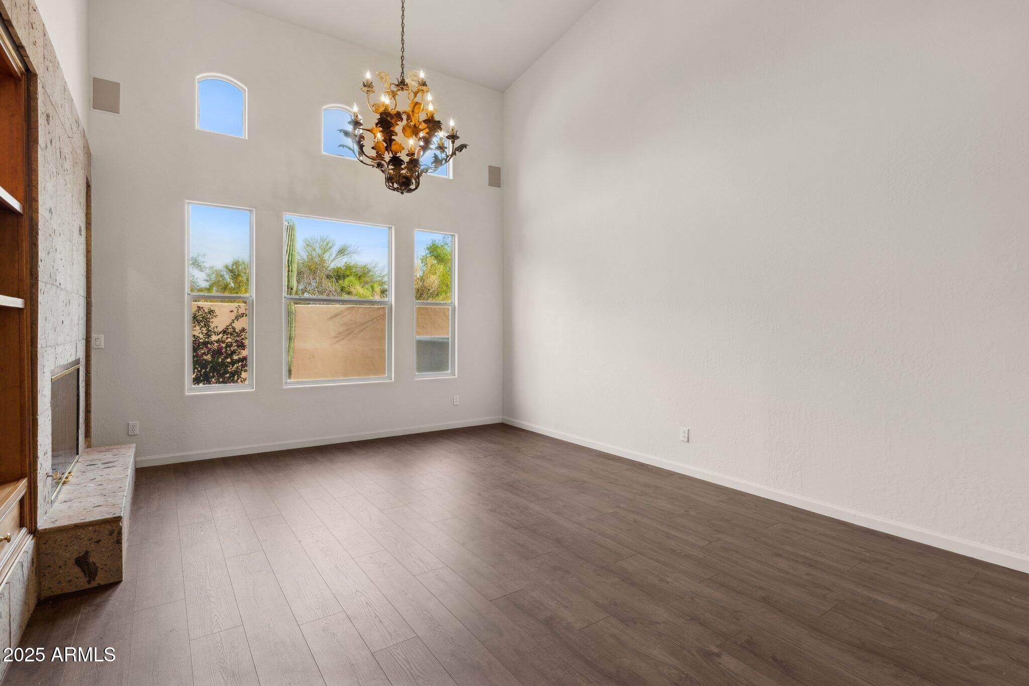 20802 N GRAYHAWK Drive 1002