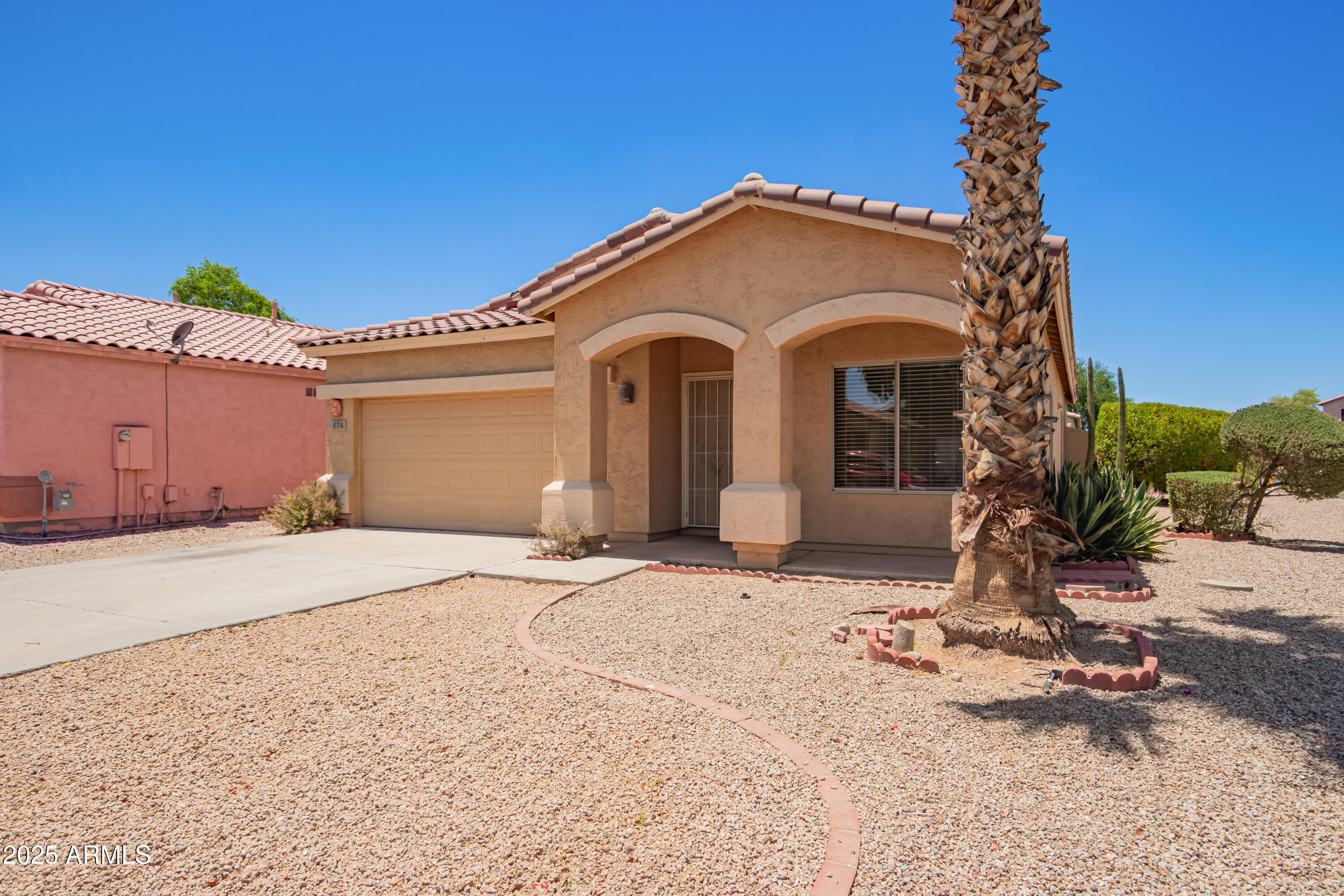 674 E RENEGADE Place