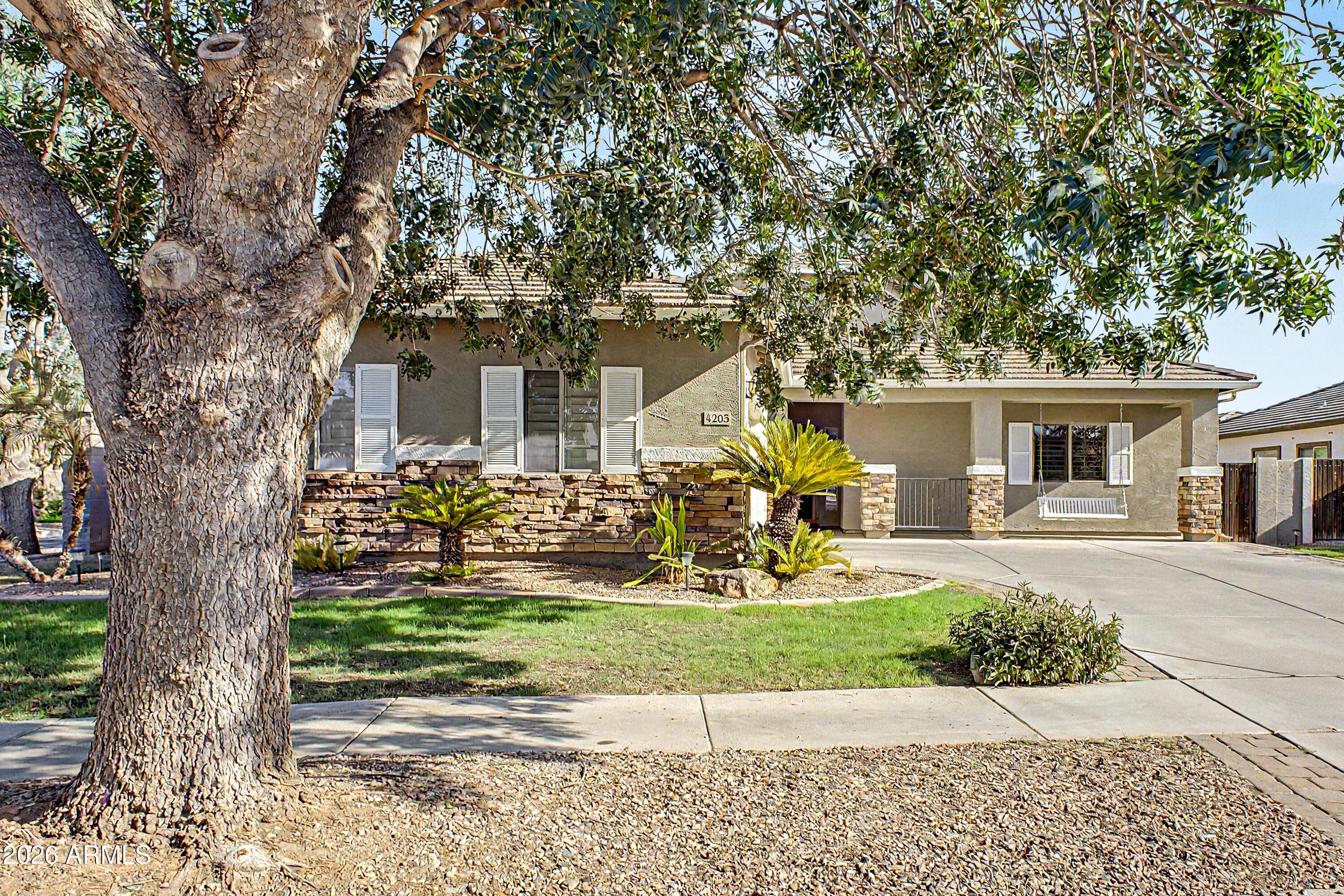 4203 E LOS ALTOS Road