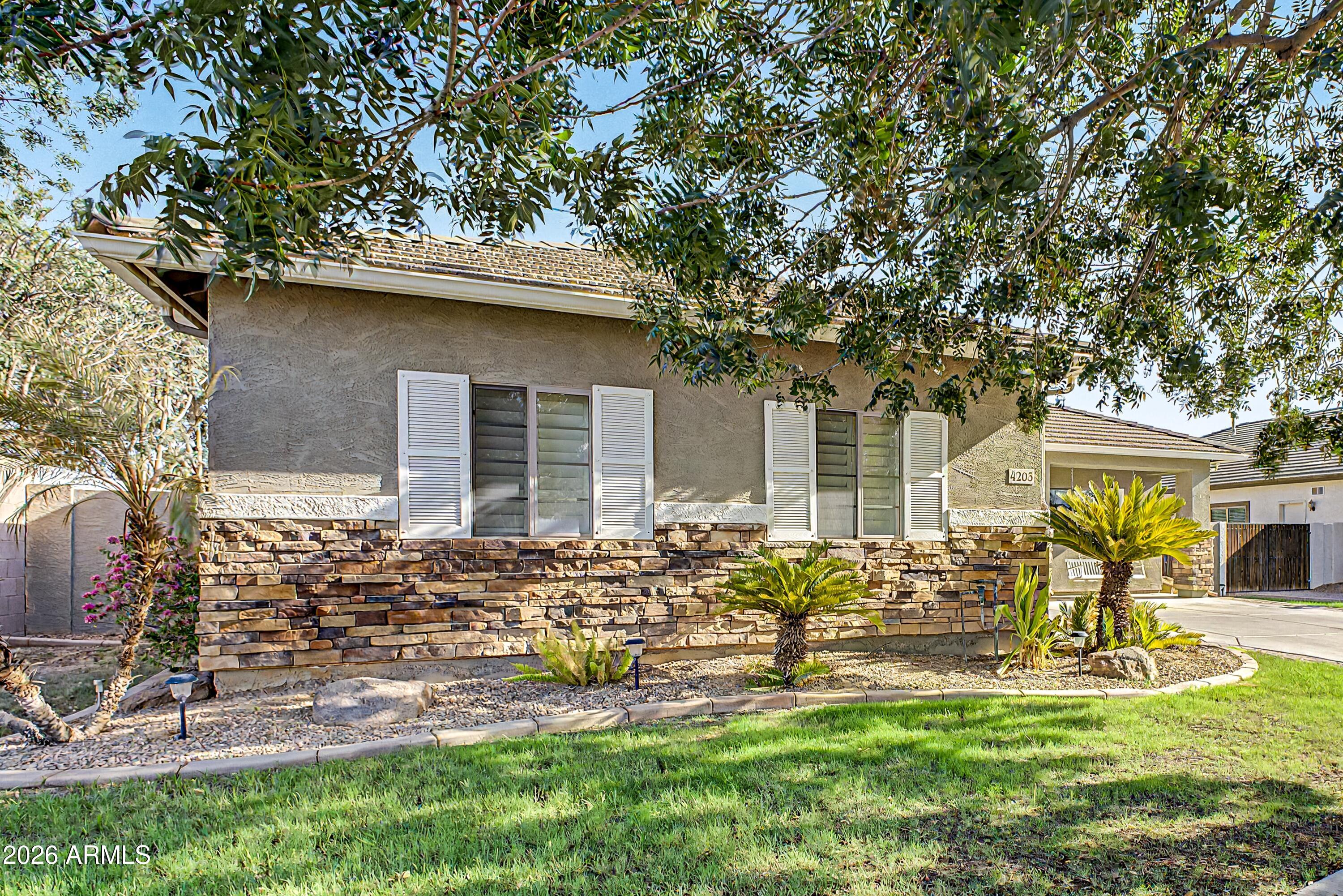 4203 E LOS ALTOS Road