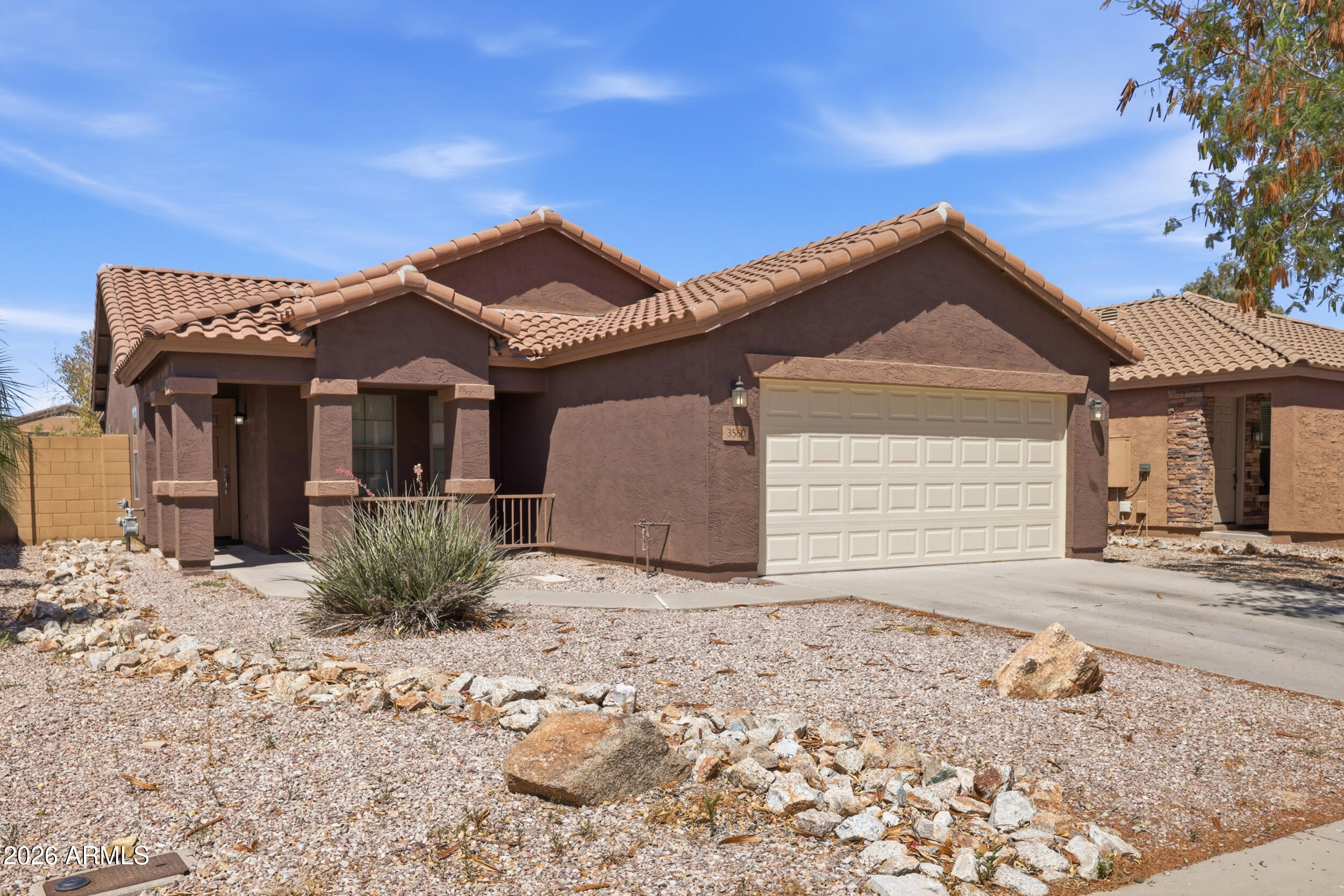 3560 W MESQUITE Avenue
