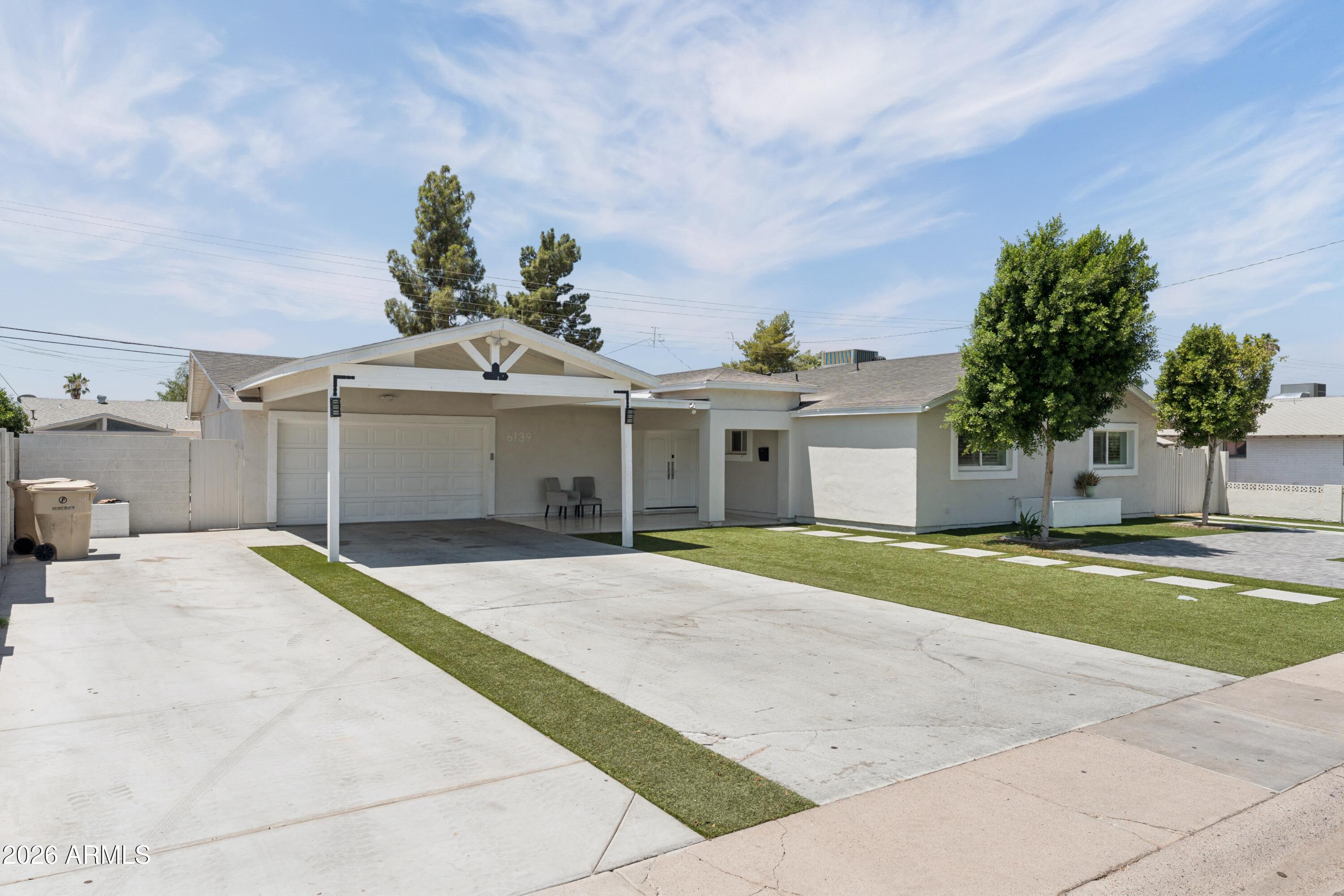 6139 W COLTER Street