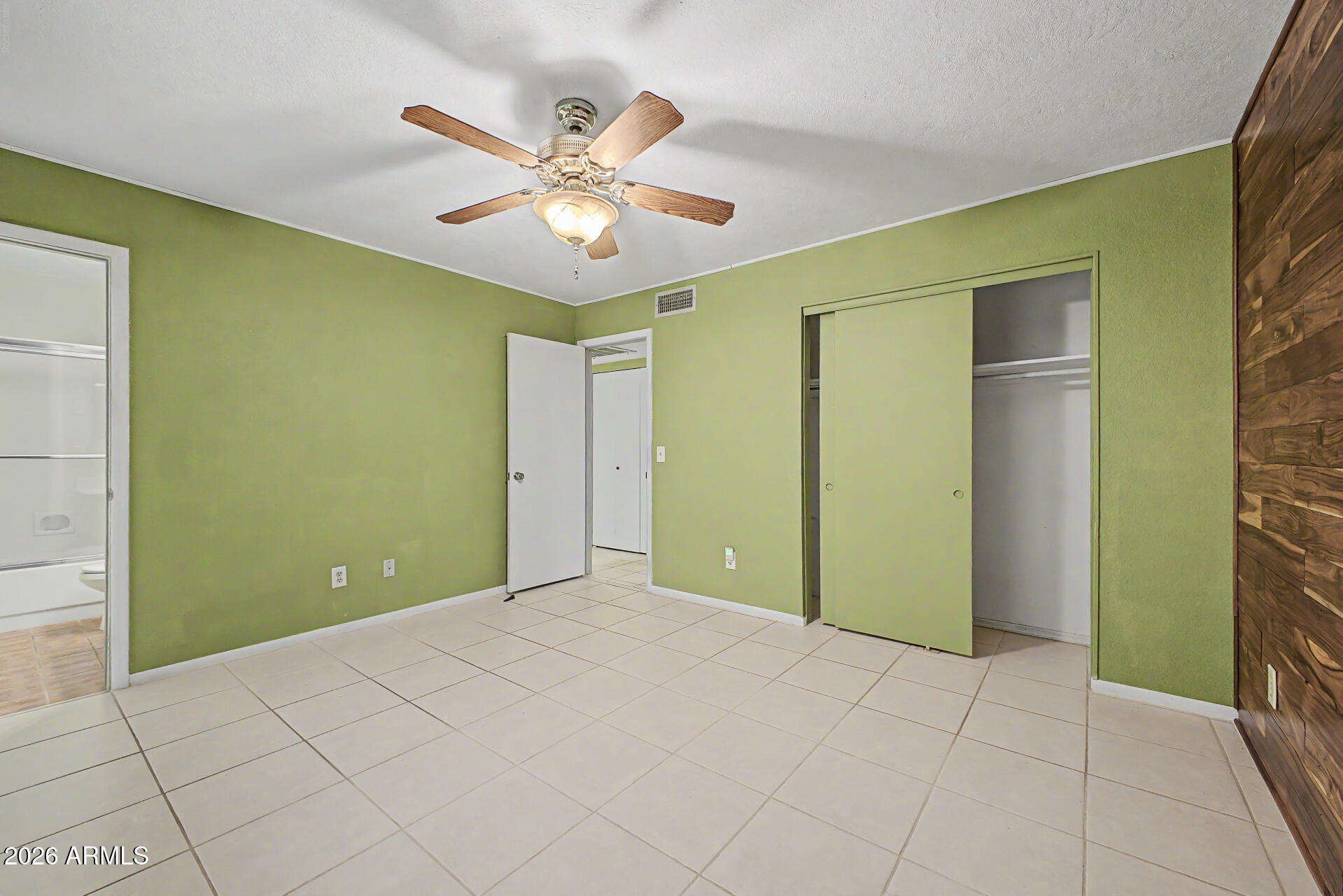 OVERLAND HILLS 2 LOT 320-484 TR A B - Residential