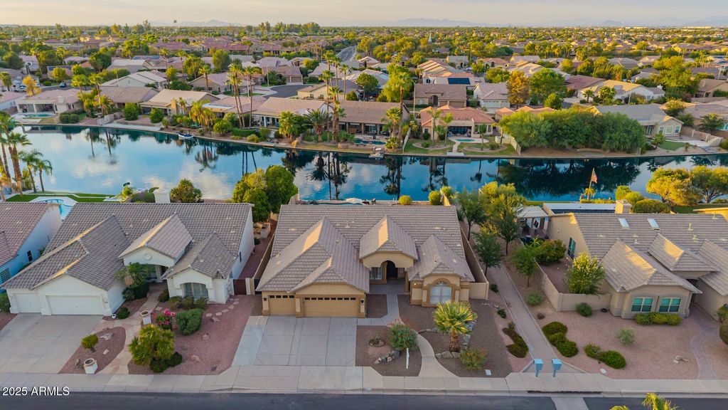 Photo of 804 W Beechnut Drive, Chandler, AZ 85248 (MLS # 6911224)